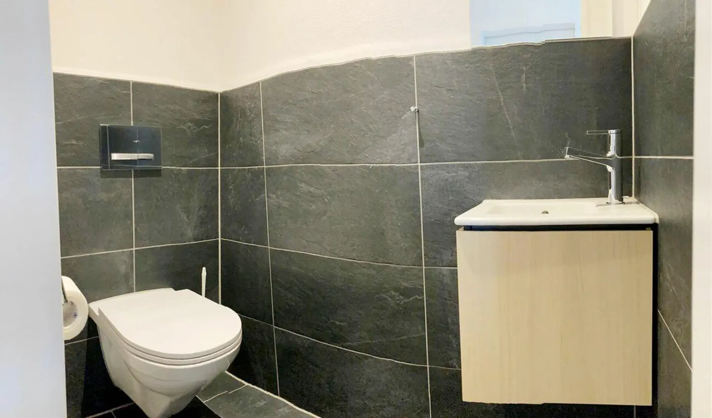 3.5-Zimmer Dachwohnung mit wunderbarer Seesicht - Foto 8 von 13