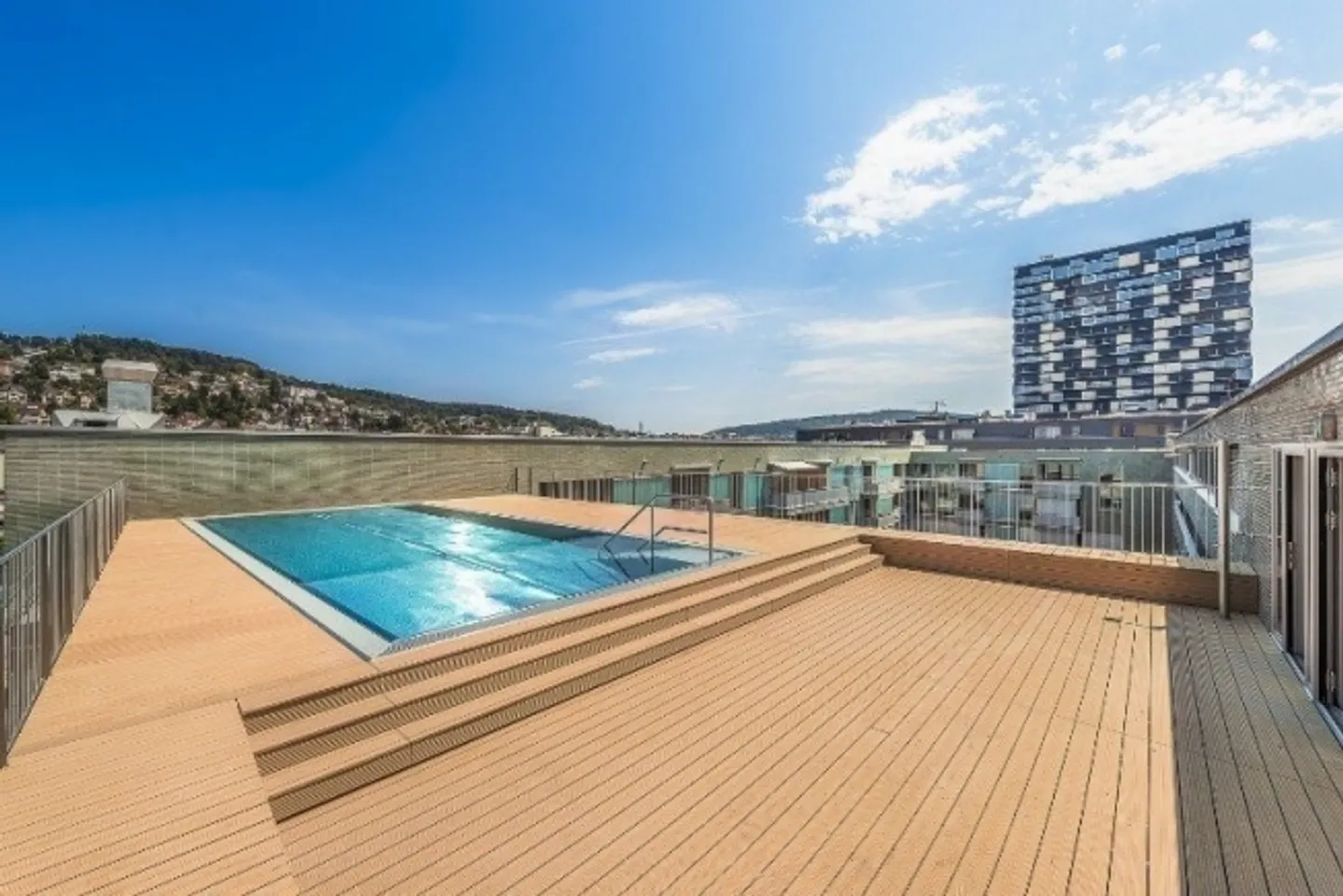 Stilvolles Apartment mit Rooftop-Pool - Foto 5 von 7