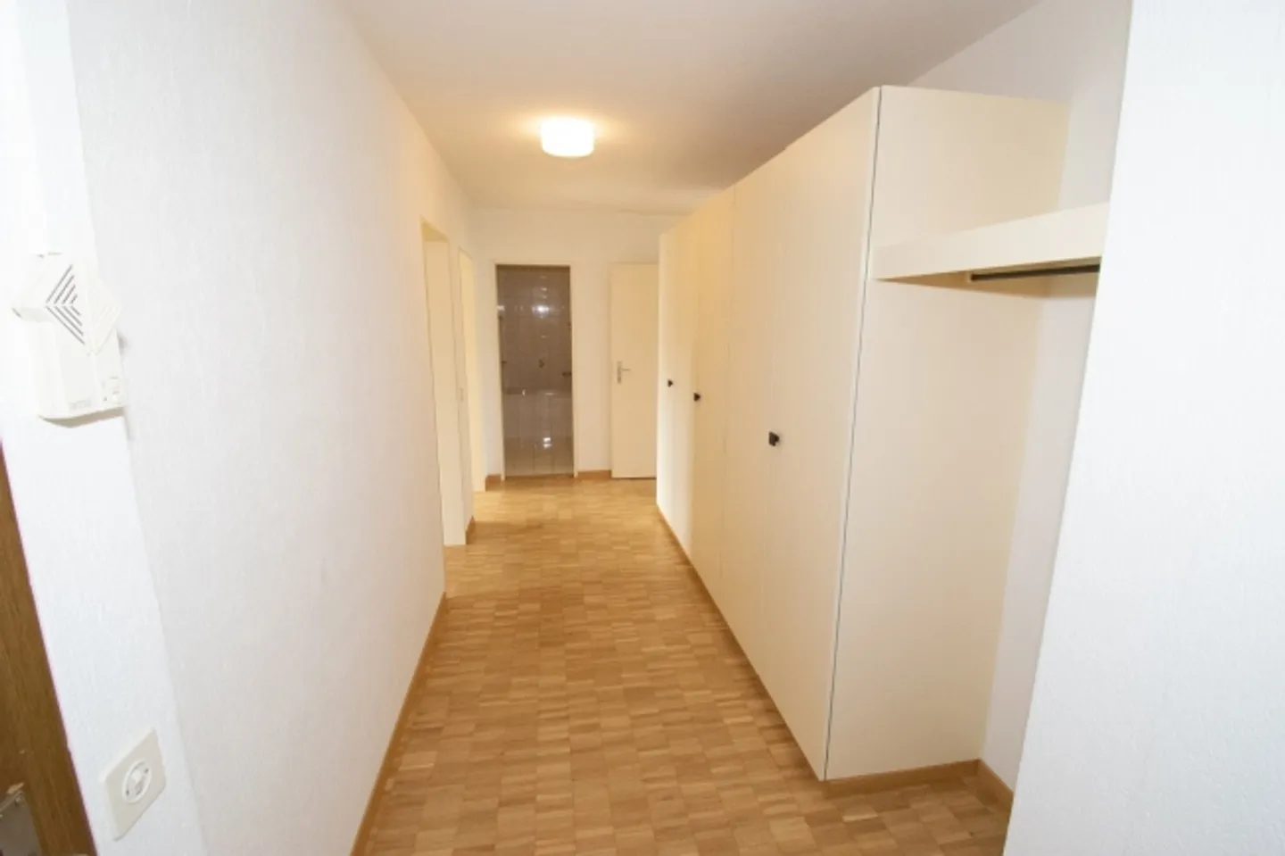 Appartement lumineux et spacieux de 3,5 pièces (86,5 m2) situé au centre - Photo 7 sur 13