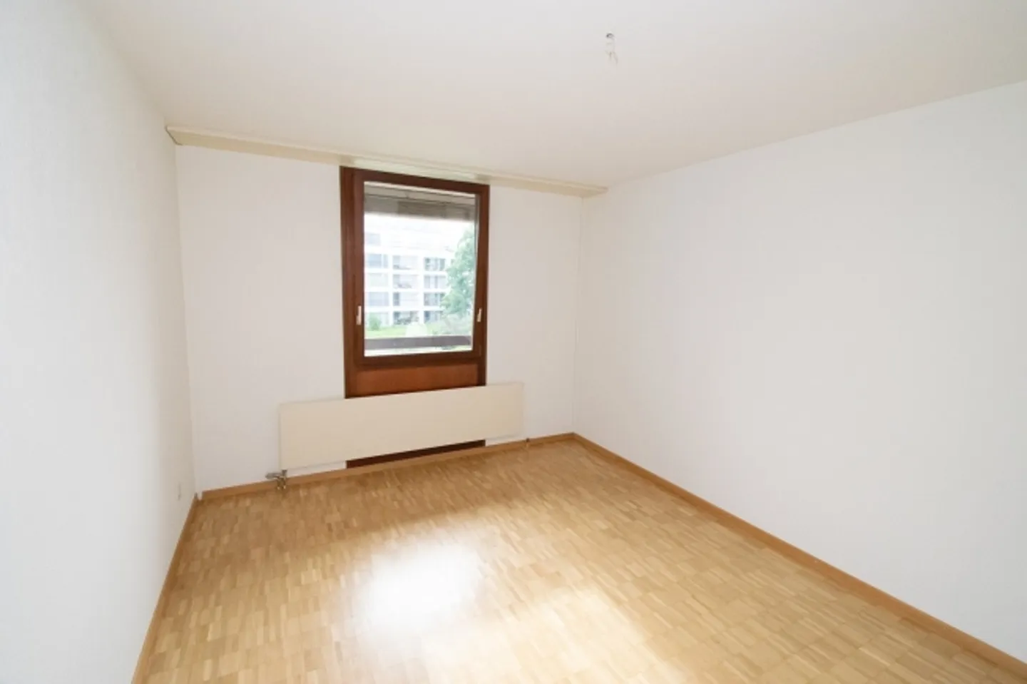 Appartement lumineux et spacieux de 3,5 pièces (86,5 m2) situé au centre - Photo 11 sur 13