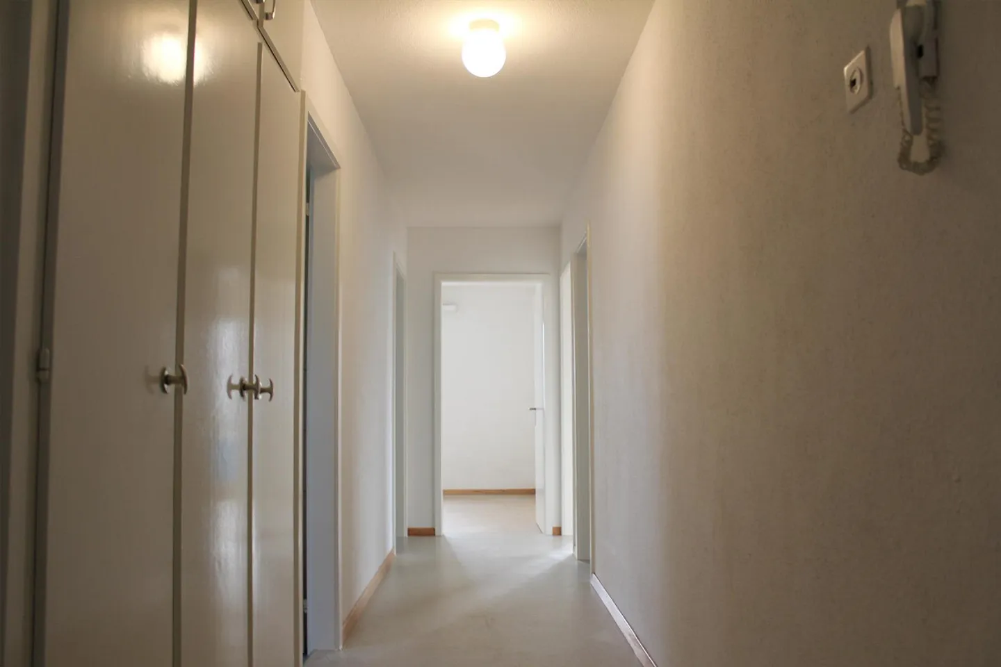 Helle 3-Zimmer-Wohnung mit Balkon - Foto 6 von 8