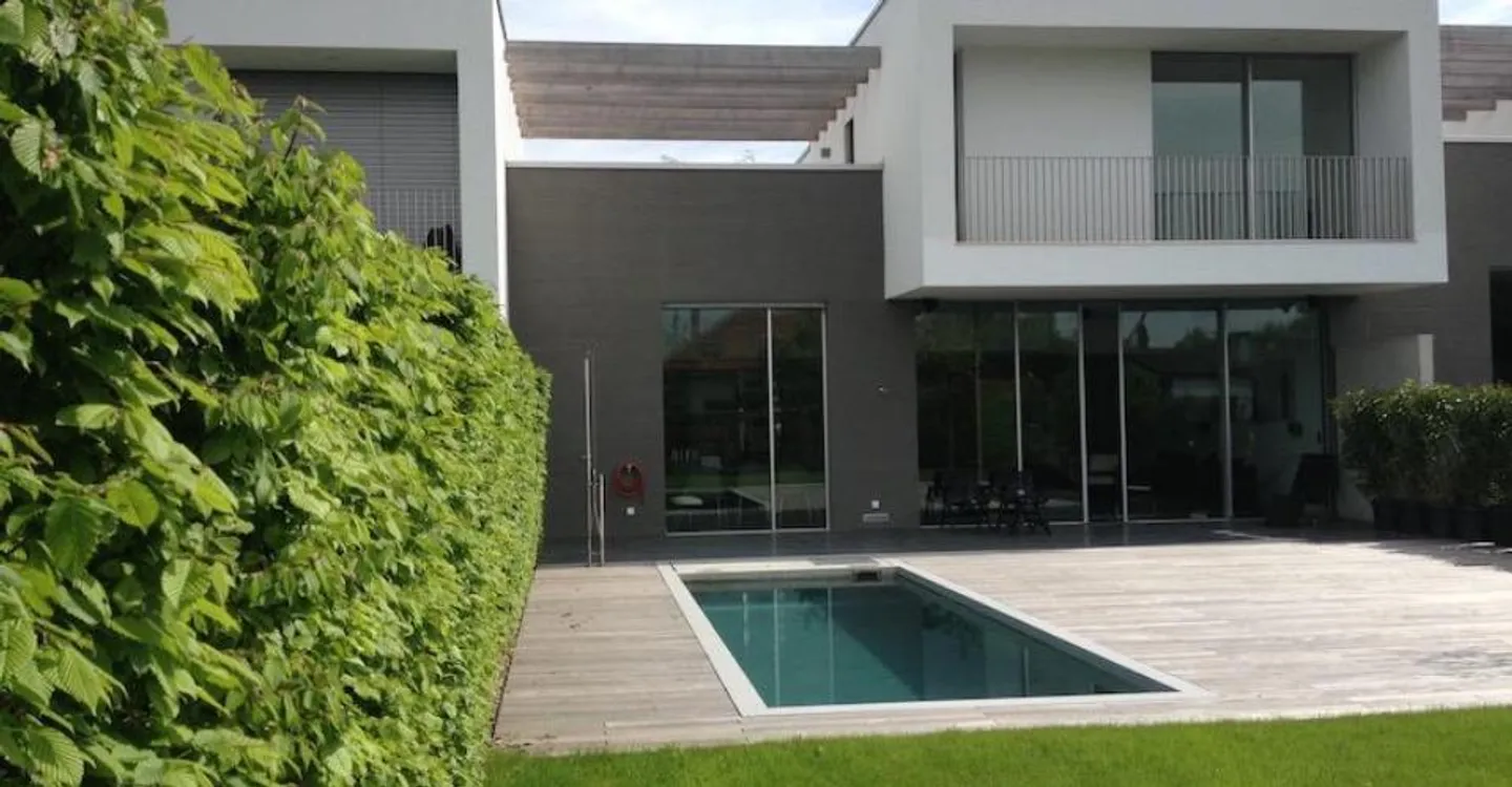 Villa contemporanea a Vésenaz - Foto 1 di 11