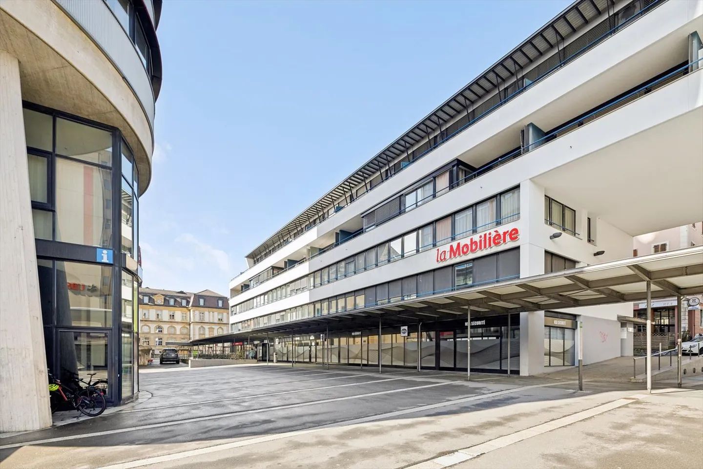 Located in the Espacité complex - Photo 1 of 11