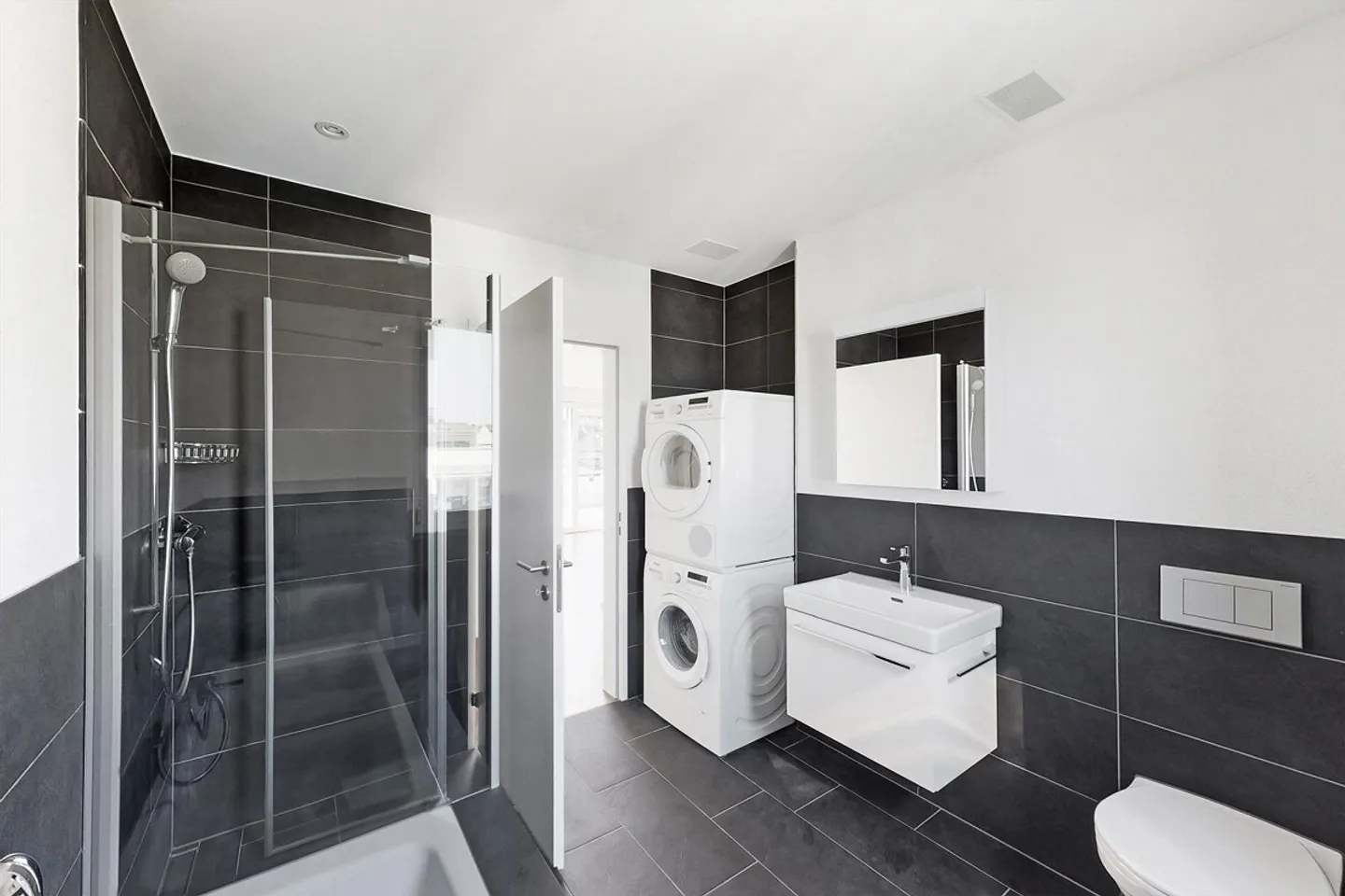 Appartamento moderno con terrazza - Foto 10 di 12