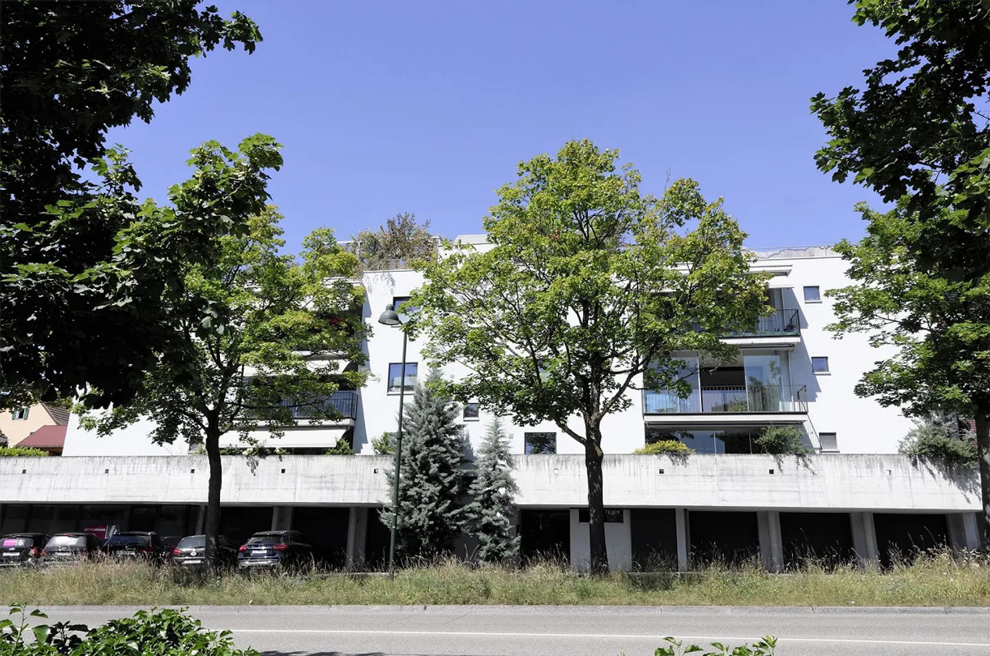 Grand appartement central de 3,5 pièces de 94 m2 au standard de propriété - Photo 1 sur 13