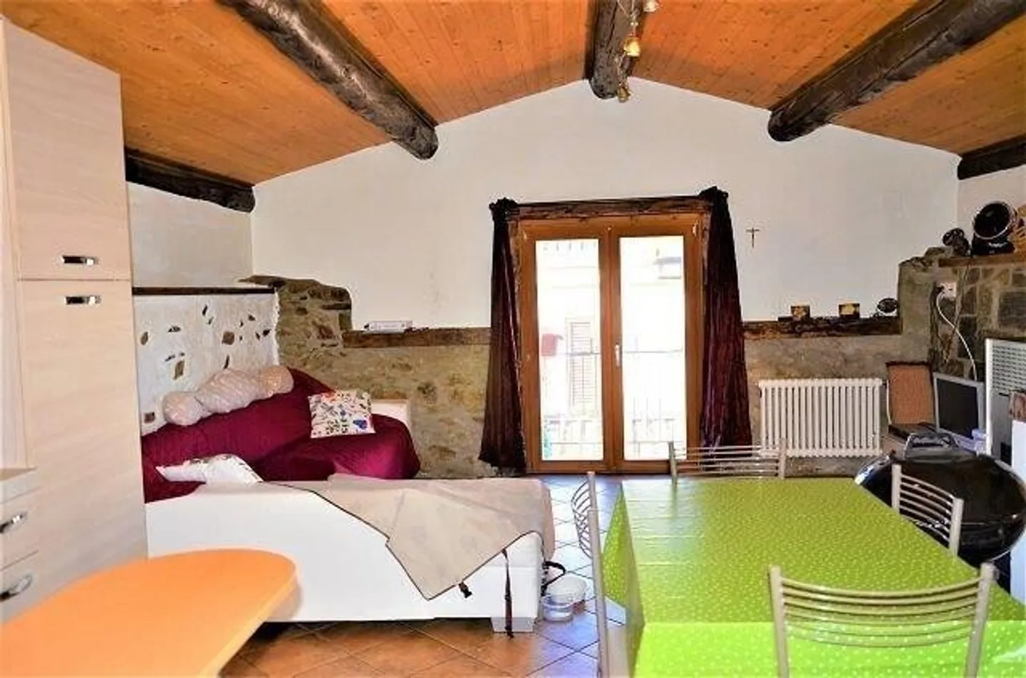 Beau rustique de 2 1/2 pièces dans le noyau avec jardin et pergola - Photo 3 sur 13