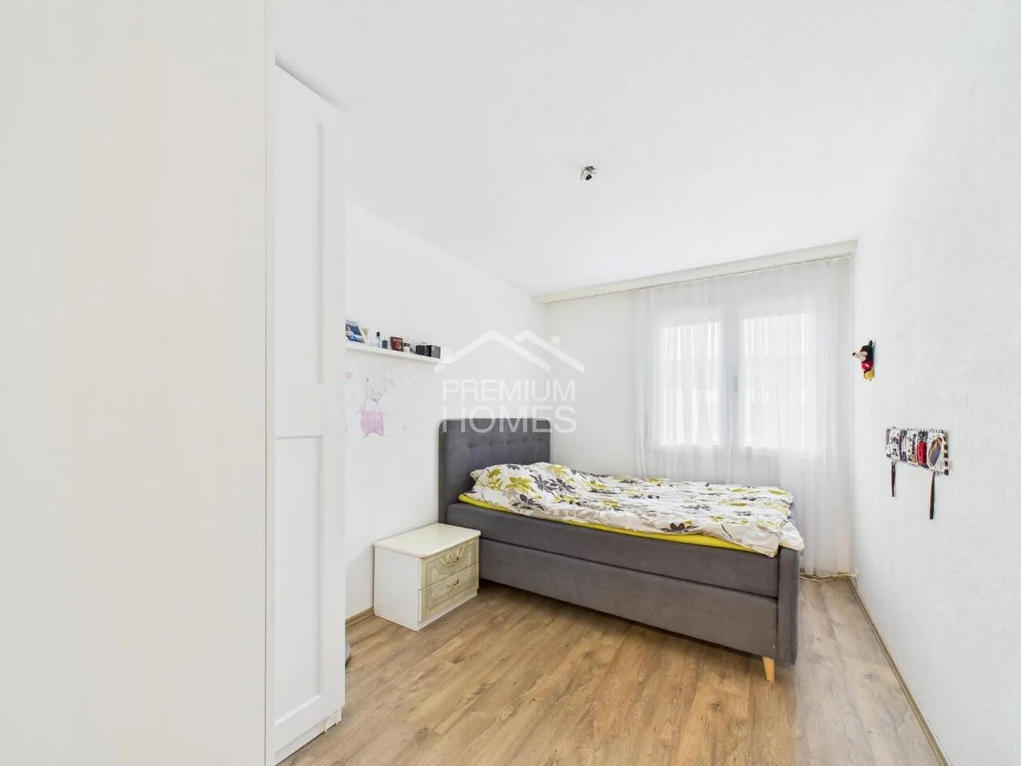 Buy today - move in tomorrow! - Photo 9 of 12