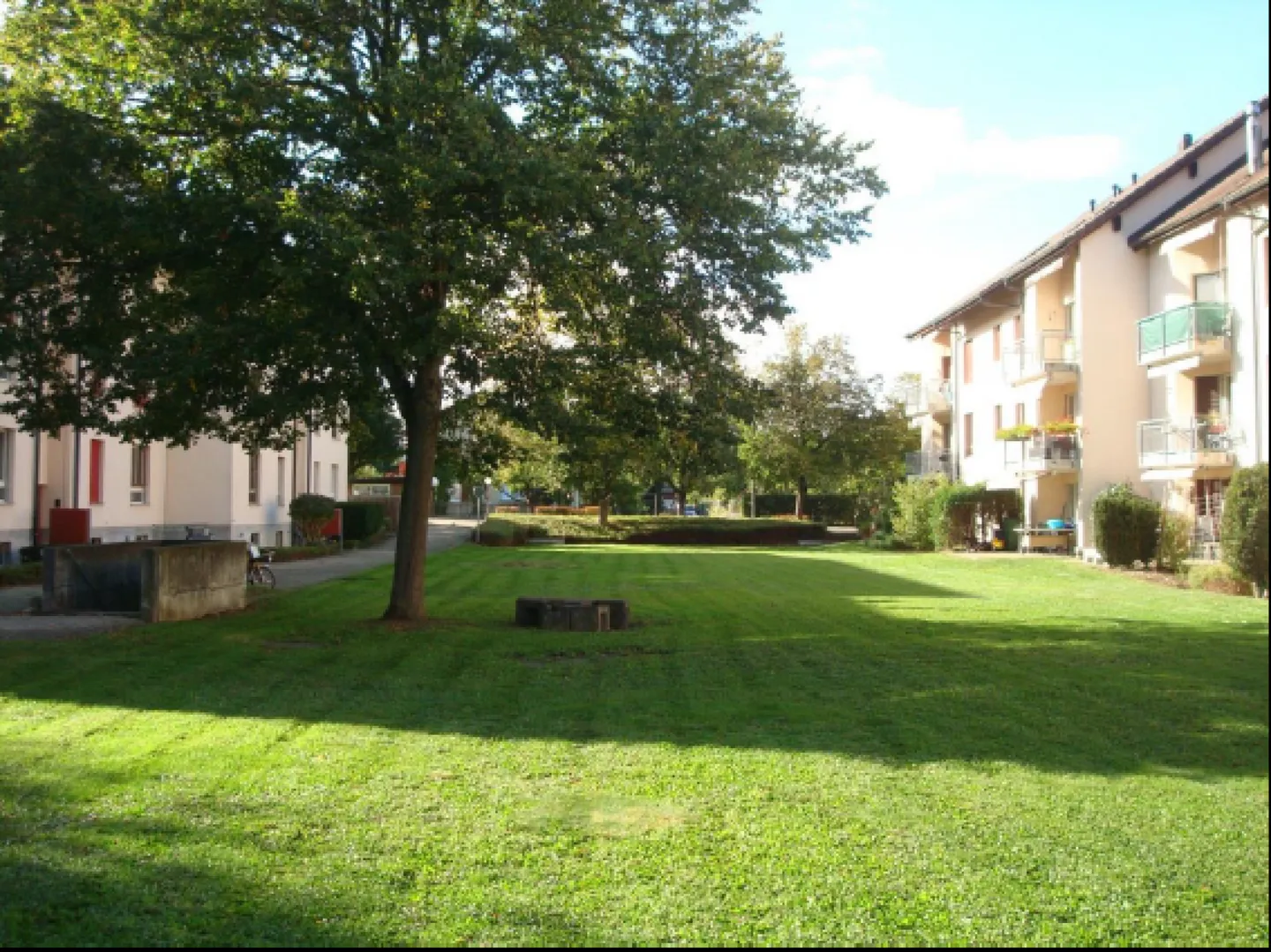 Outdoor parking space for rent - Photo 1 of 1