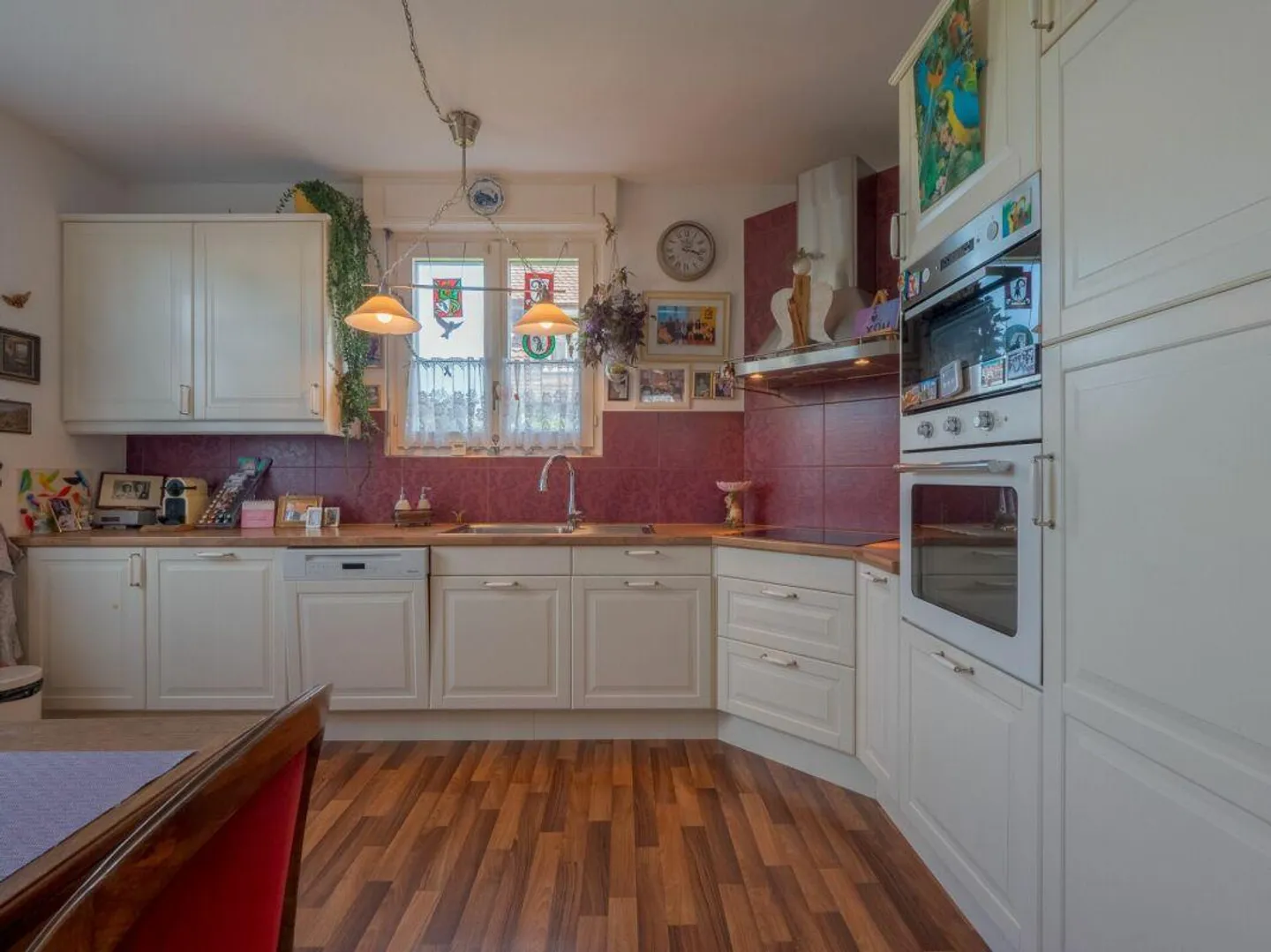 Casa unifamiliare indipendente 8 Z' con piscina e garage privato - Foto 2 di 12