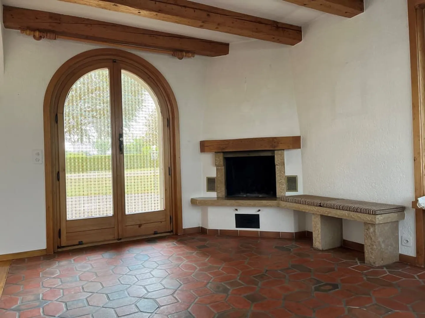 Einfamilienhaus mit viel Umschwung zu vermieten - Photo 2 sur 8