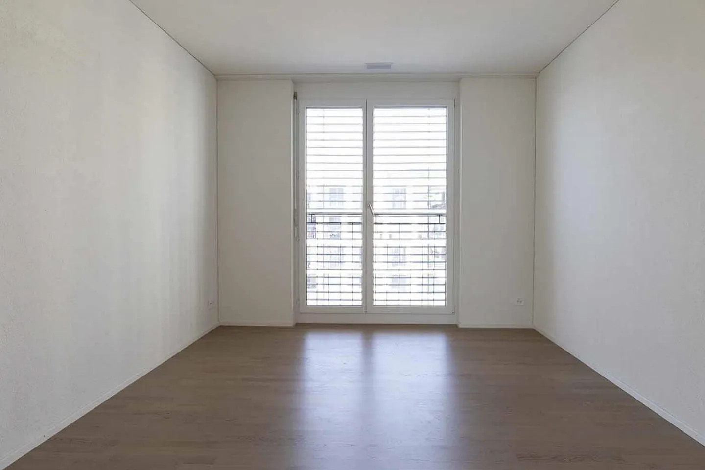 Top modern 3.5 room apartment in the center of Uznach - Photo 5 of 9