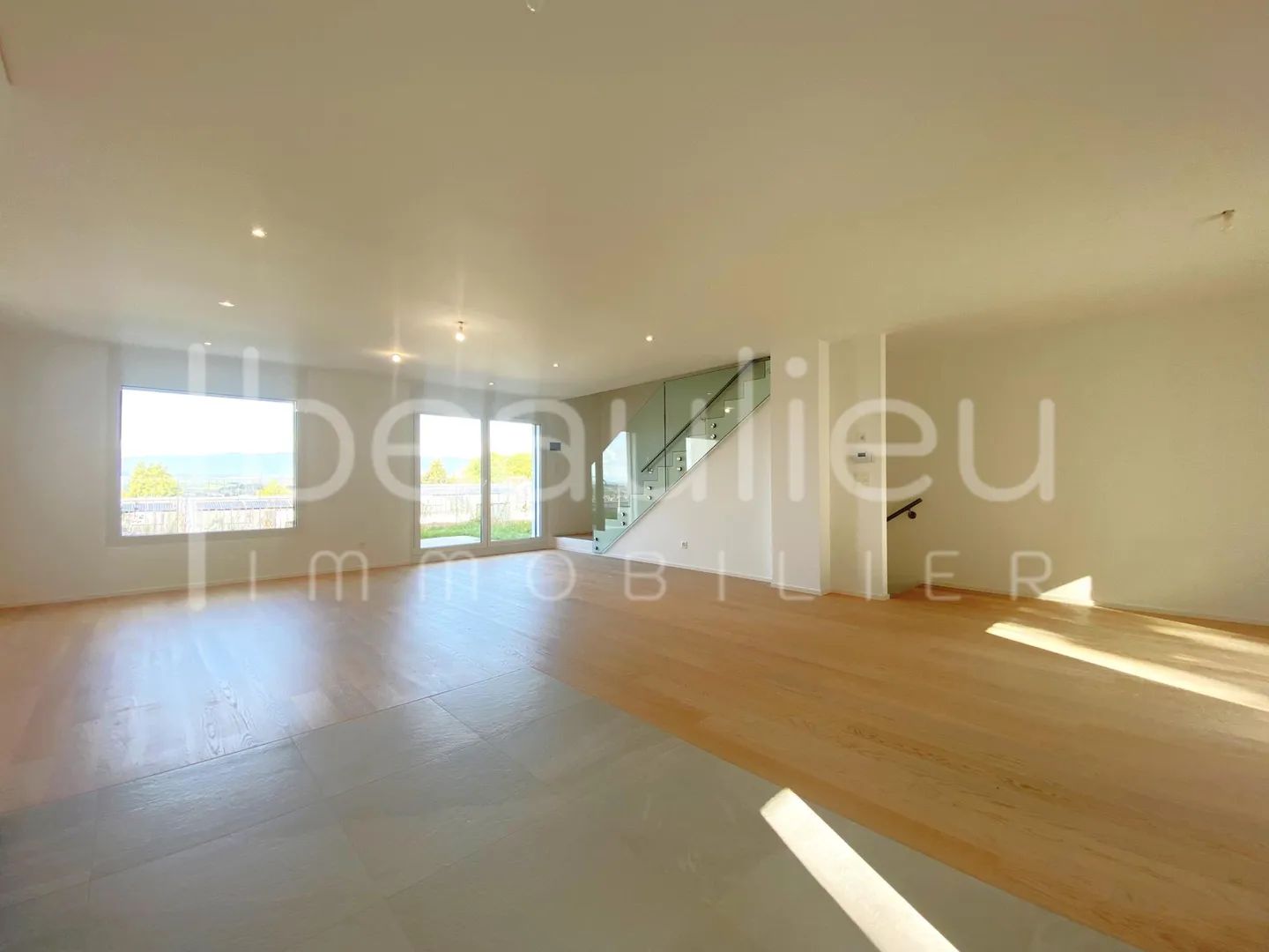 Contemporary Villa with Lake View - Photo 2 of 13