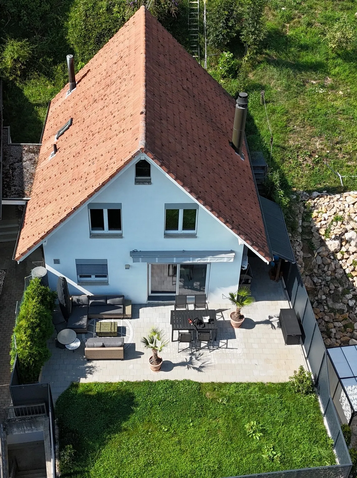 Maison individuelle unique de 3,5 pièces avec vue et oasis de bien-être - Photo 2 sur 21