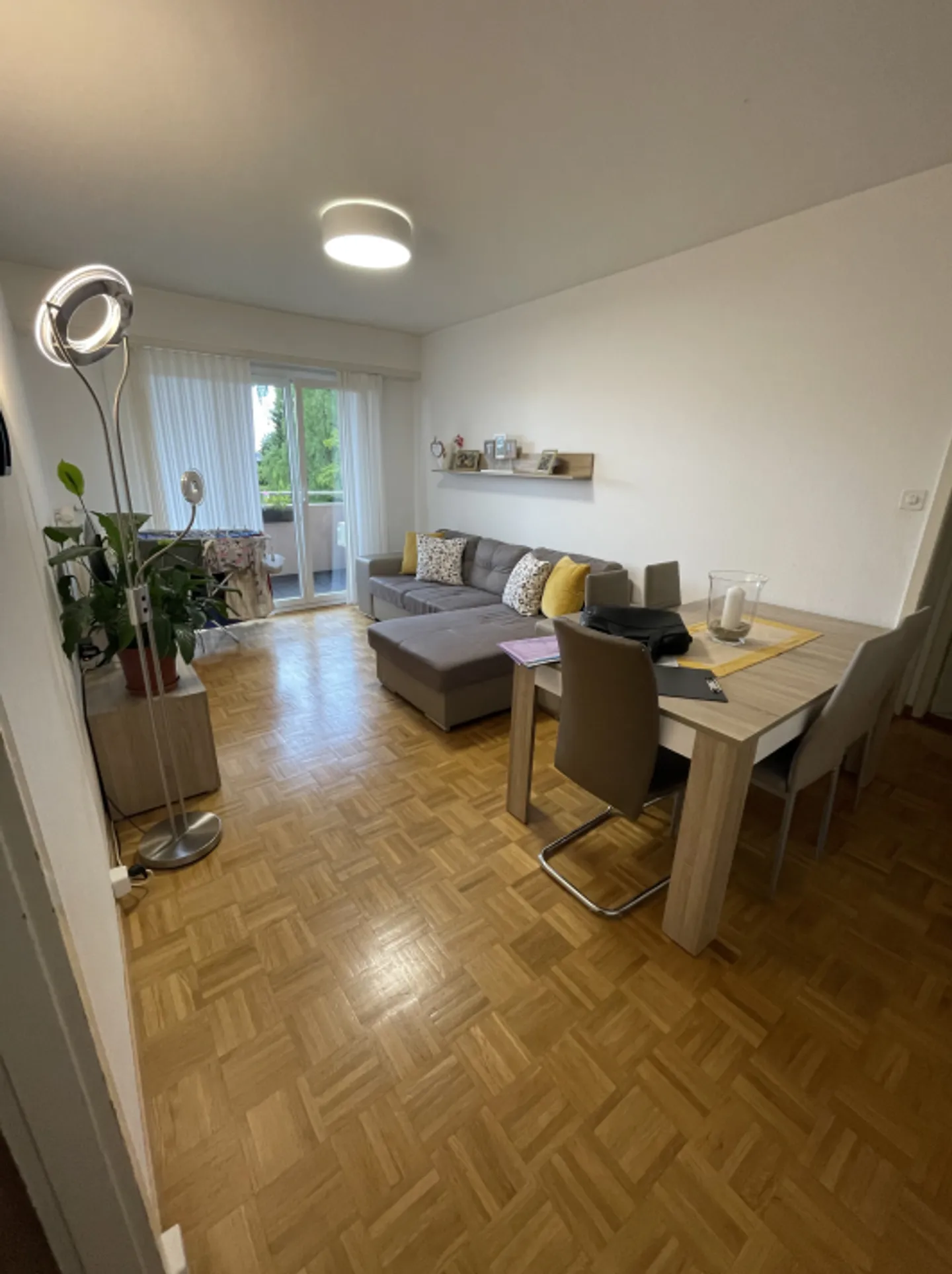 Charmante Wohnung mit Balkon - Foto 2 von 6