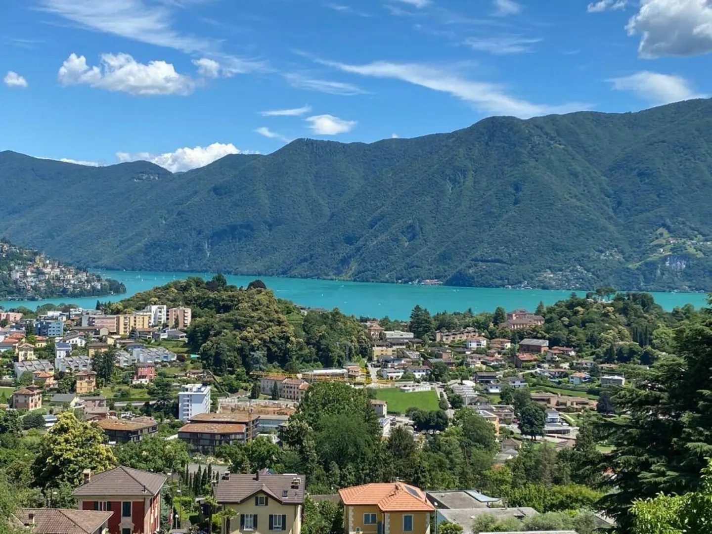 Villa con piscina e vista imprendibile - Foto 3 di 12