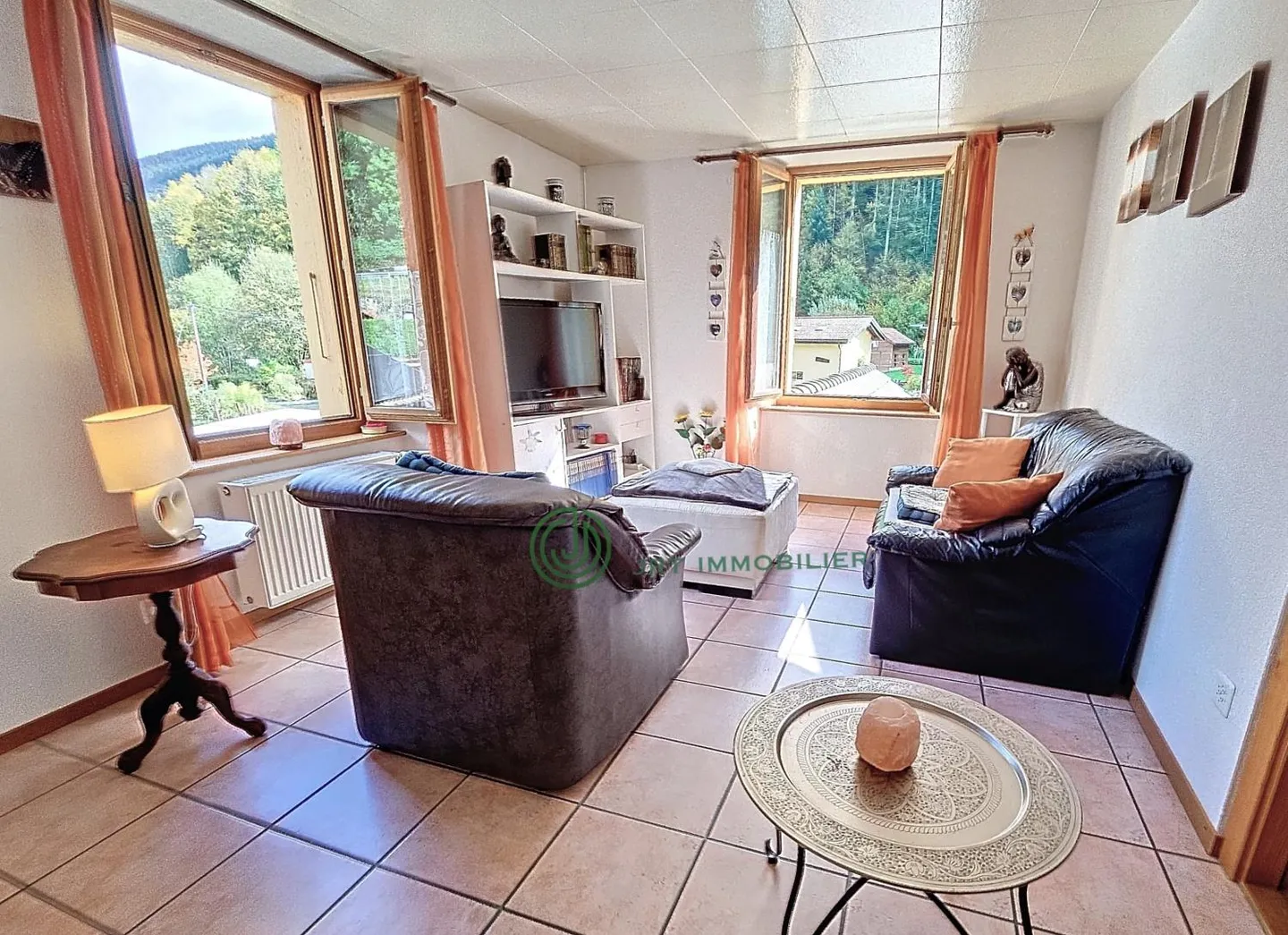Val-de-Travers (NE) - Large 10.5 room house modifiable at will - Photo 3 of 13
