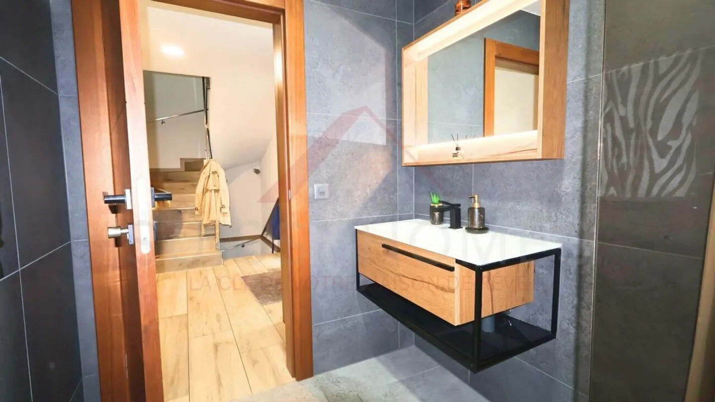 Villa in vendita - Foto 9 di 26