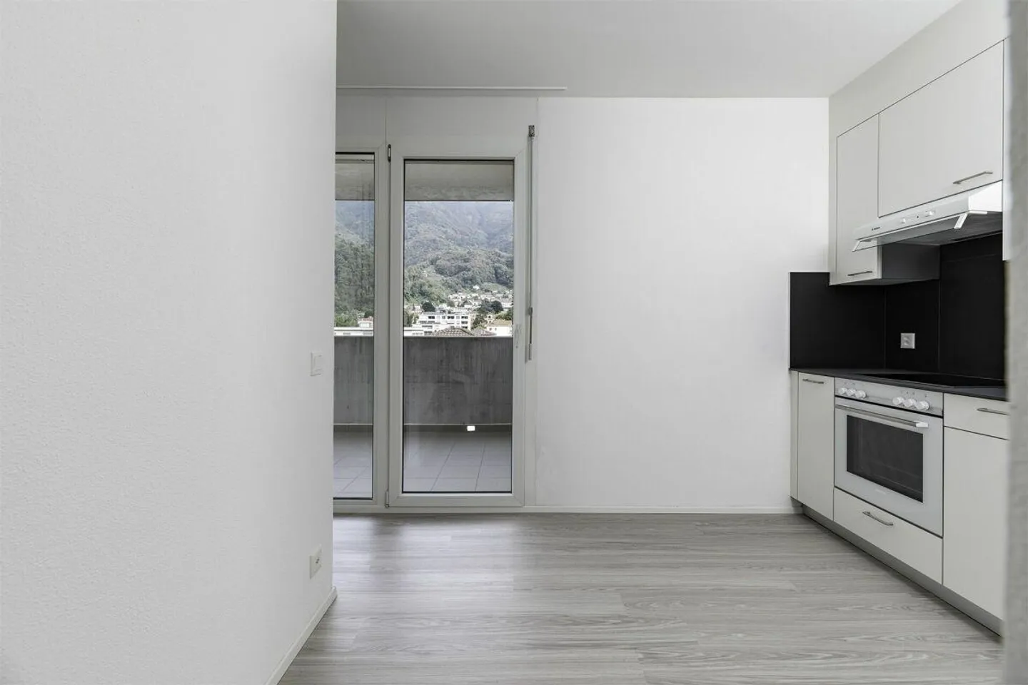 6100 Bellinzona, Via Ghiringhelli 23e, Wohnung 206 - Foto 4 von 11