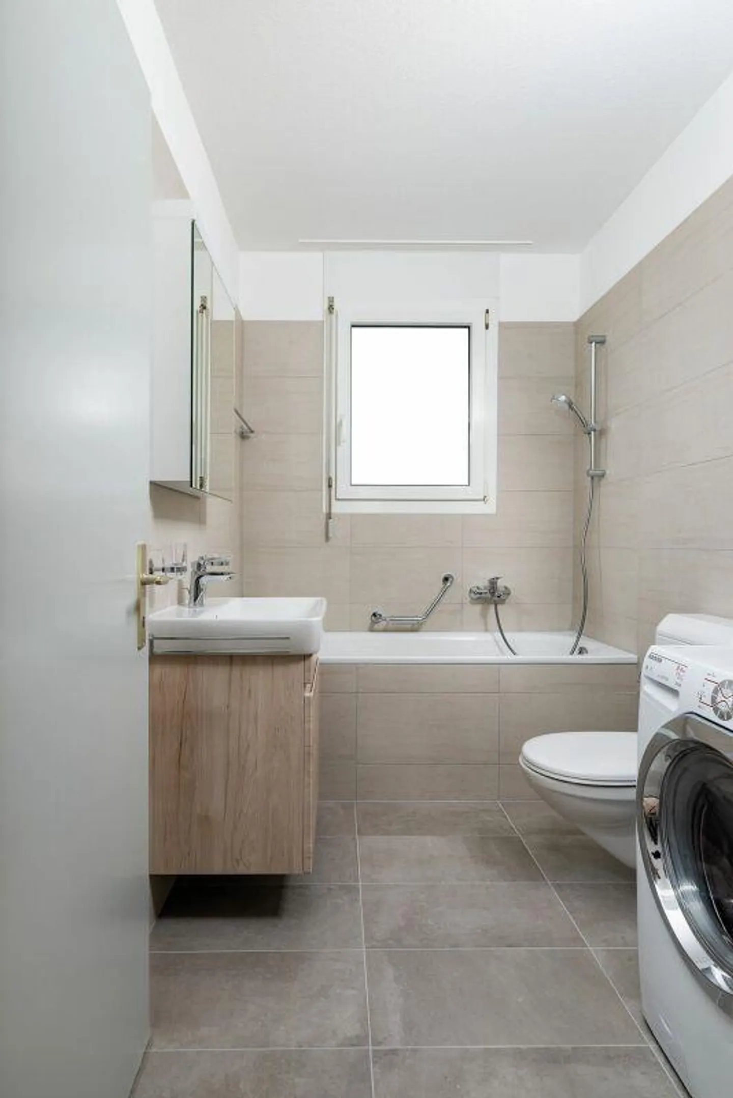 6100 Bellinzona, Via Ghiringhelli 23e, Wohnung 206 - Foto 5 von 11