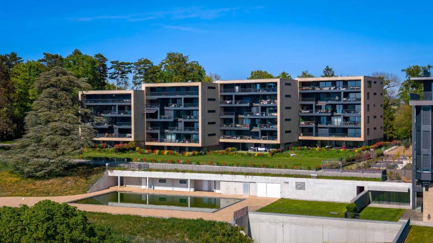 A true gem of 2.5 rooms with a large balcony and breathtaking views of Lake Geneva - Photo 11 of 13