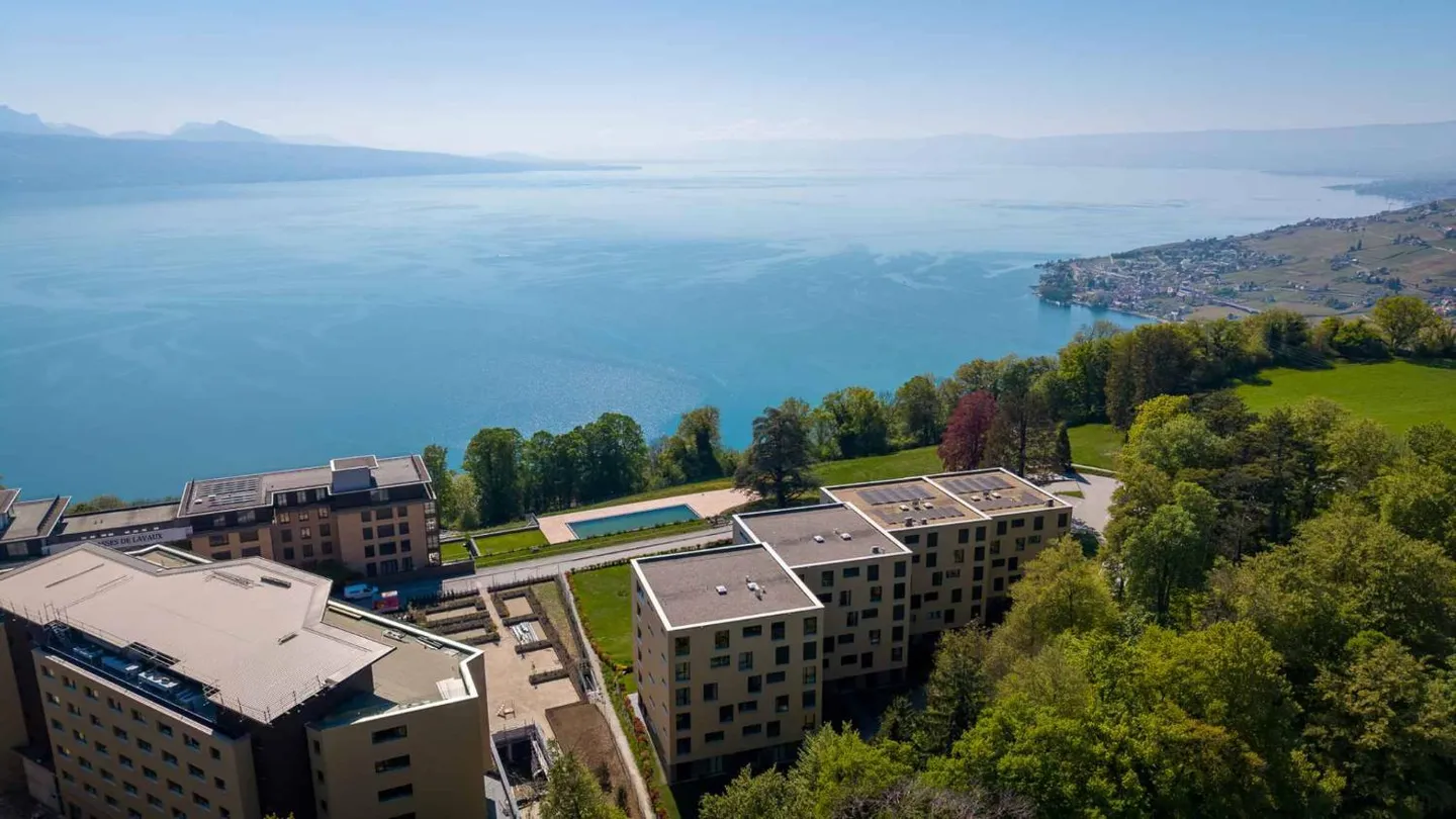 A true gem of 2.5 rooms with a large balcony and breathtaking views of Lake Geneva - Photo 12 of 13