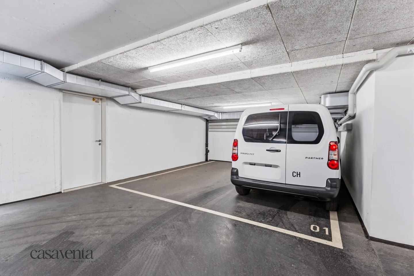 2 places de parking souterrain à vendre à Beromünster - Photo 2 sur 3