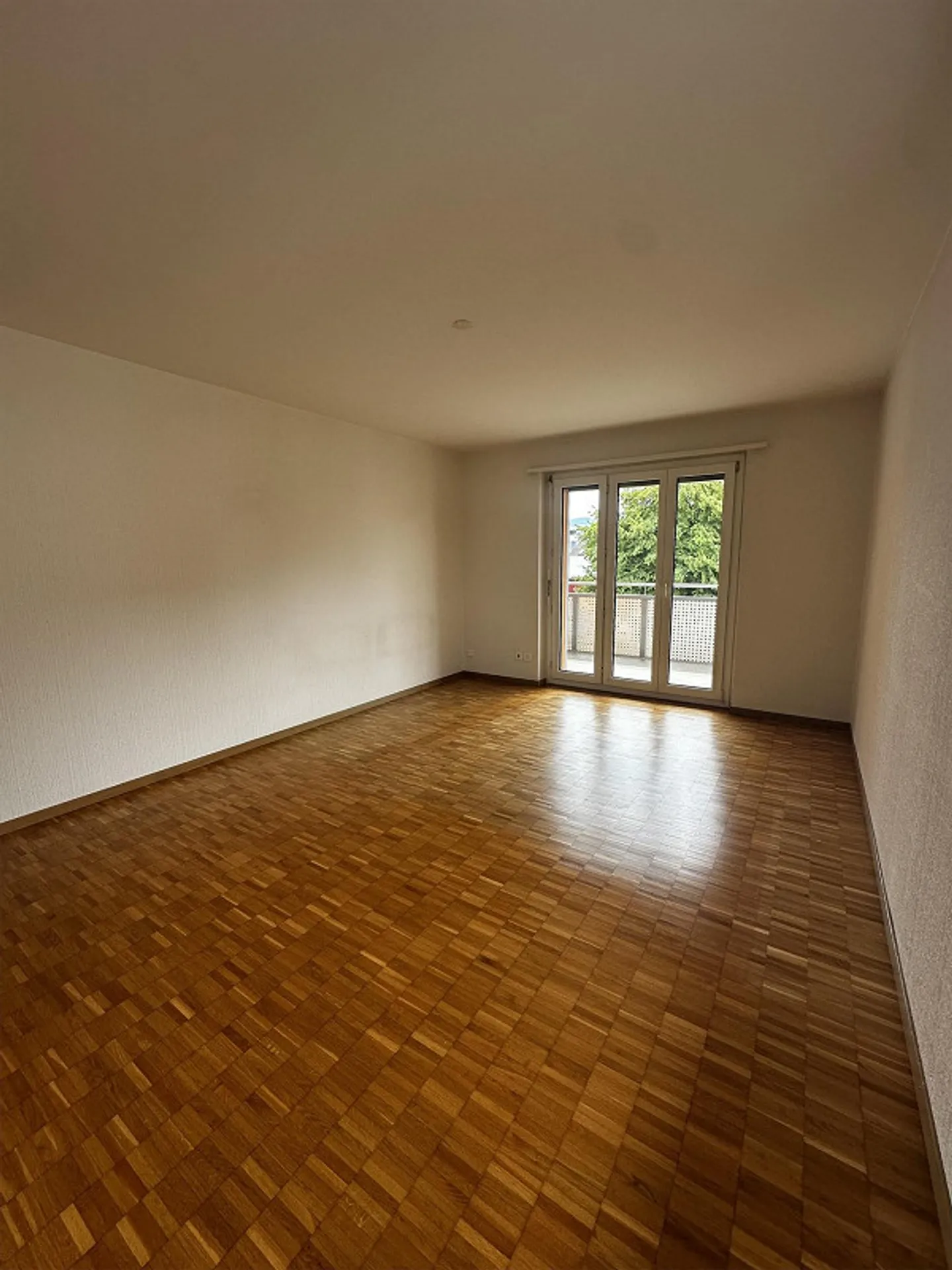 Helle Wohnung mit Balkon - Foto 3 von 7