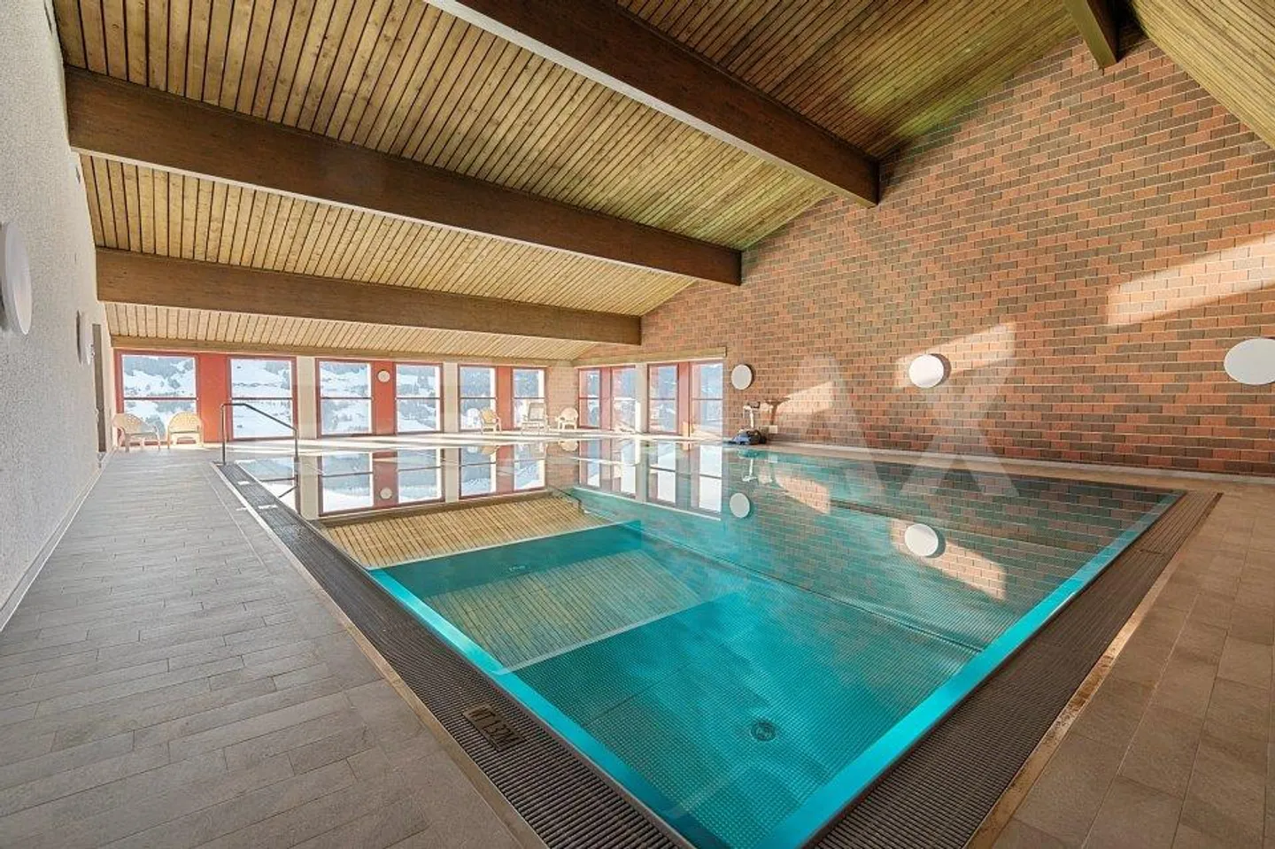 Appartamento ristrutturato di 2 ½ locali con vista incantevole, parcheggio sotterraneo - Foto 13 di 13