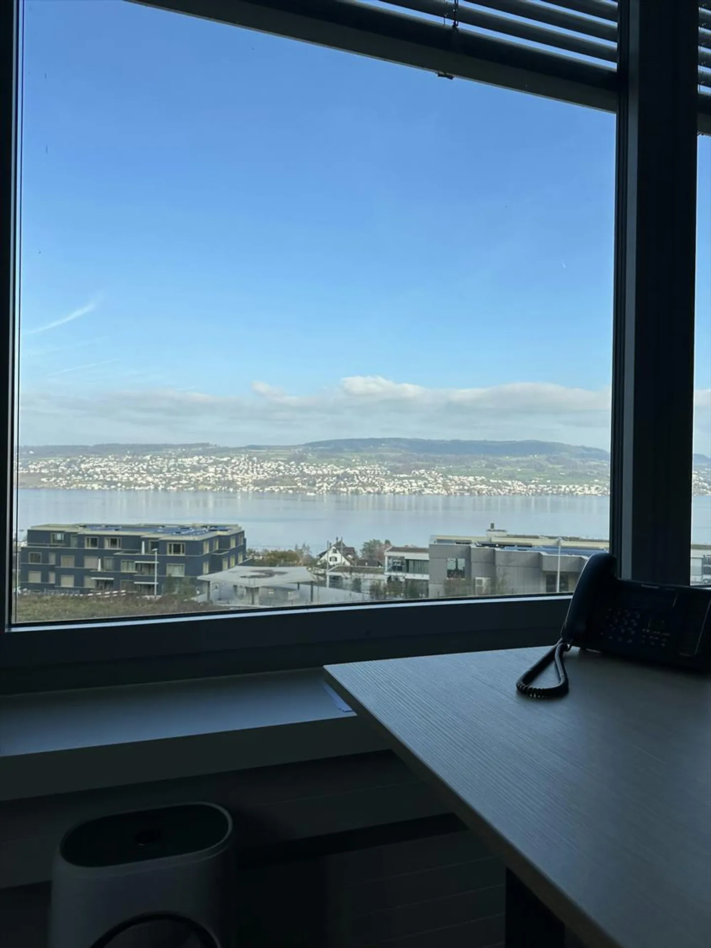Spazio ufficio cerca inquilino - Foto 1 di 13