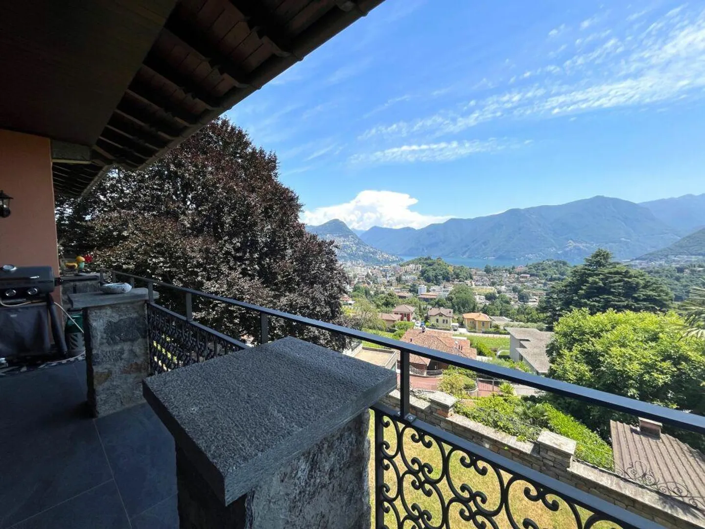 Villa con piscina e vista imprendibile - Foto 11 di 12