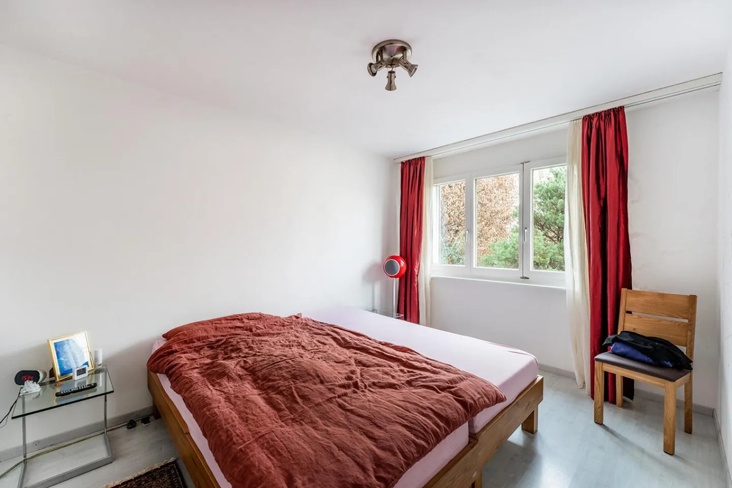 Attractive condominium in a central location - Photo 7 of 12