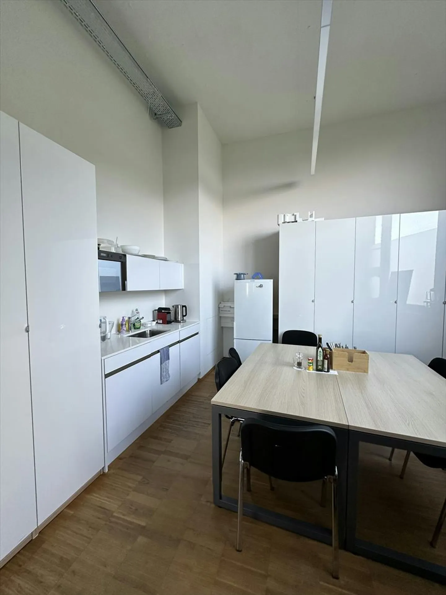 Spazio ufficio cerca inquilino - Foto 12 di 13