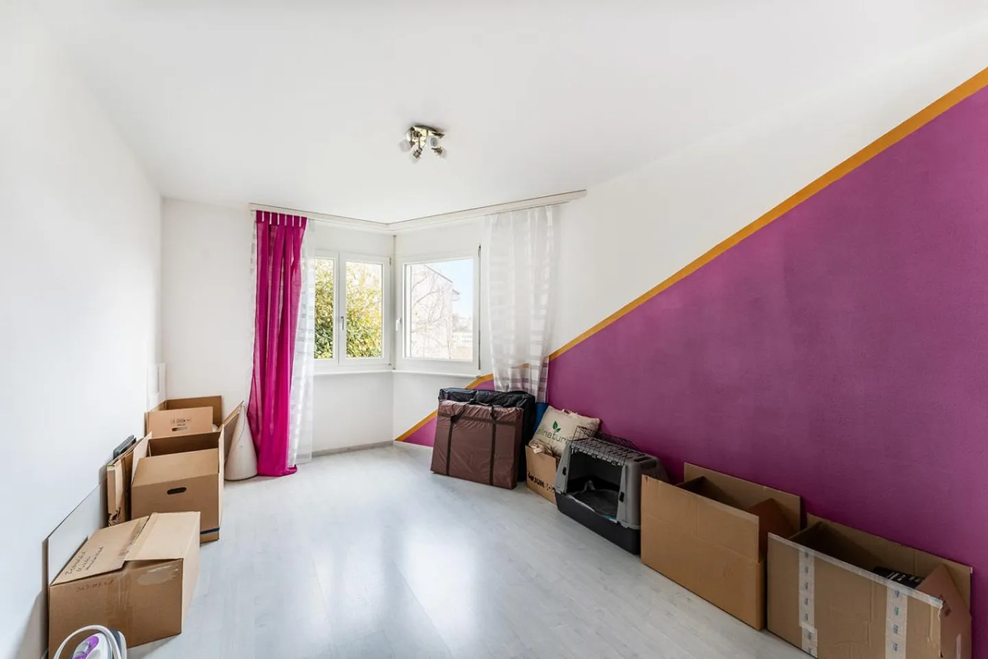 Attractive condominium in a central location - Photo 9 of 12