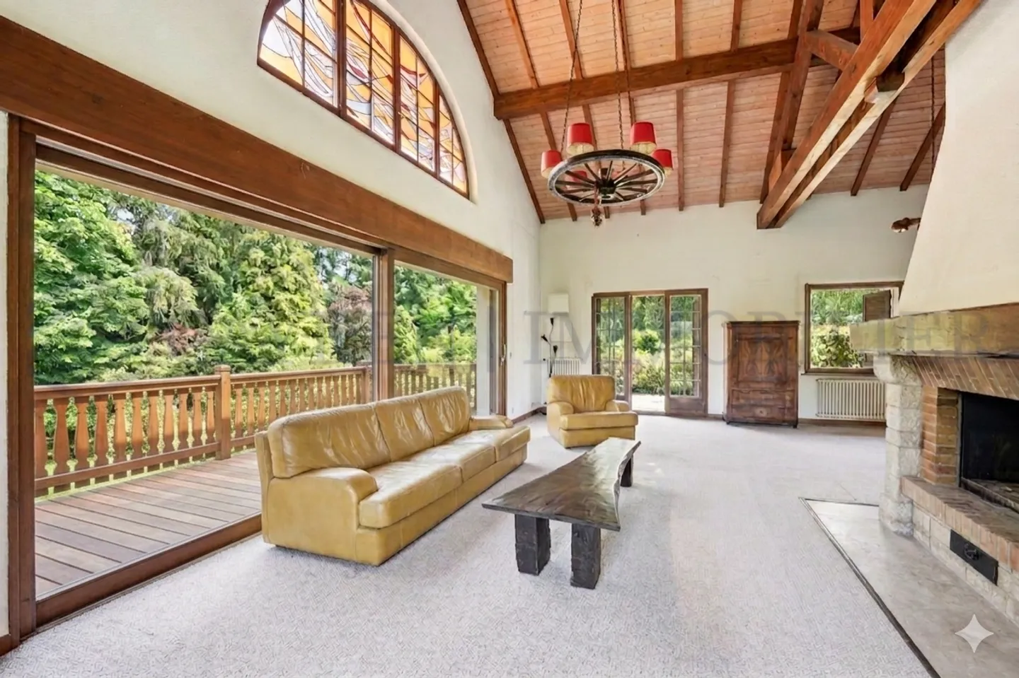 Beautiful individual villa in a picturesque setting! - Photo 1 of 13