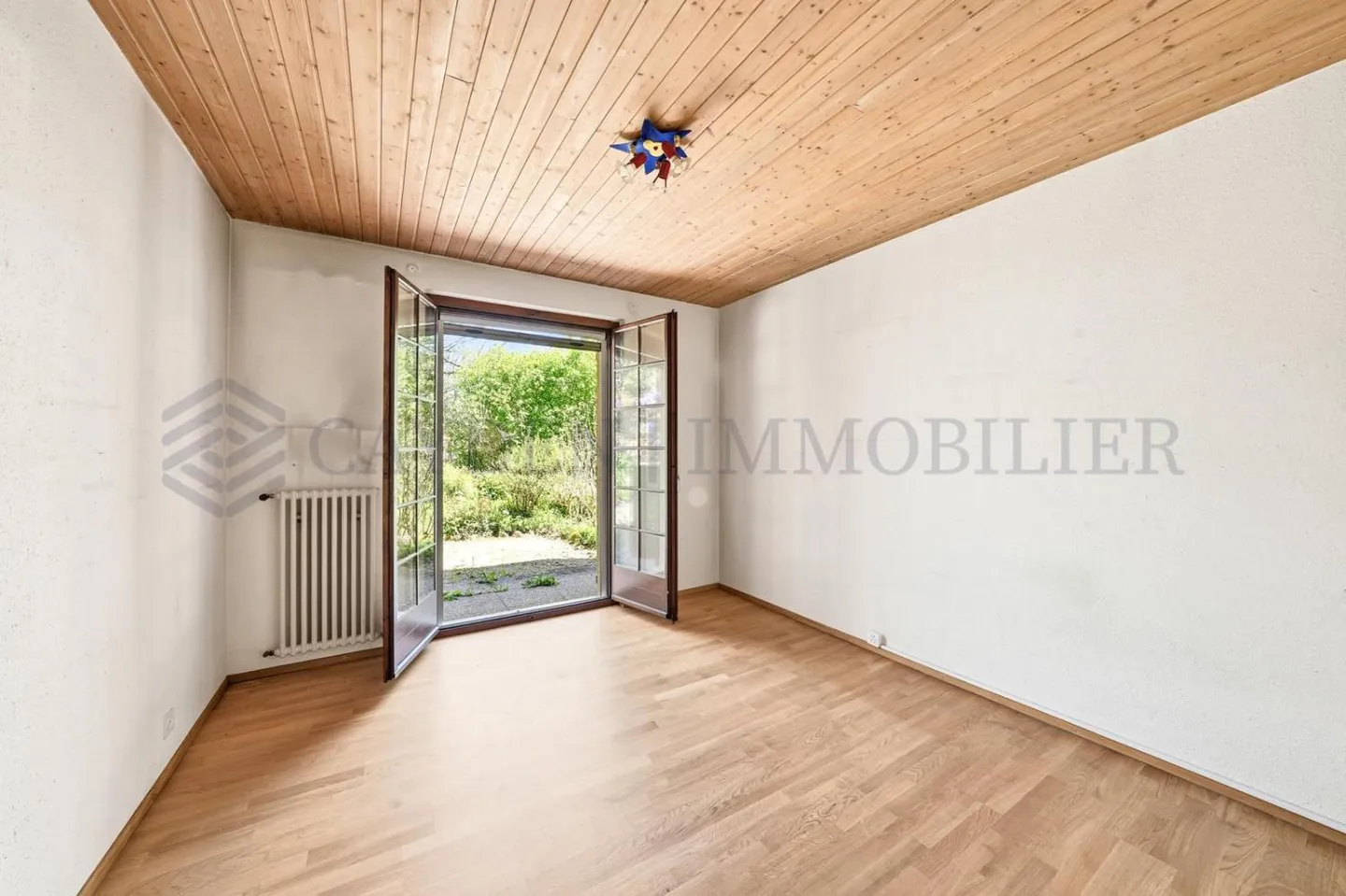 Beautiful individual villa in a picturesque setting! - Photo 9 of 13