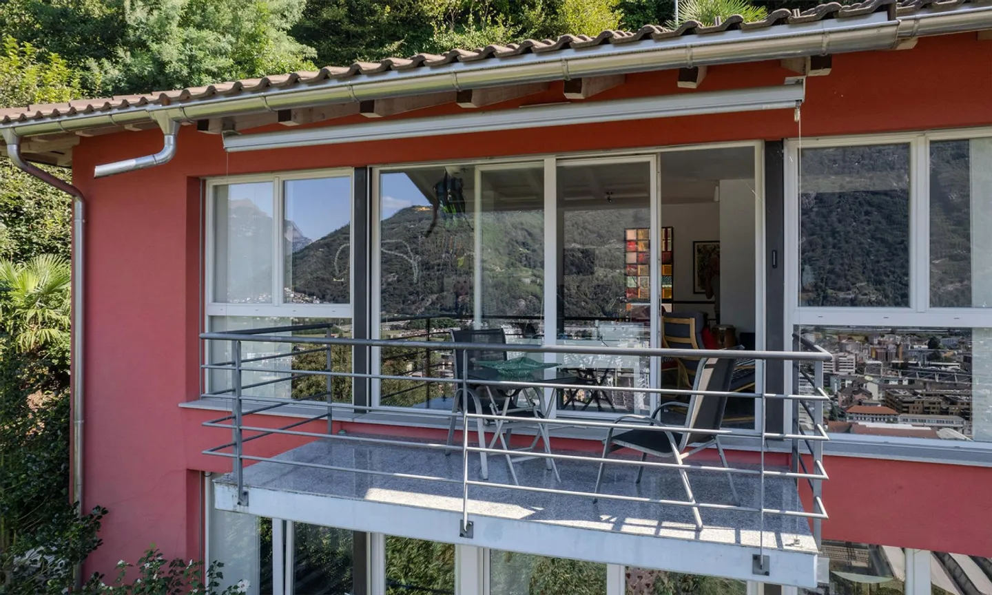 Charming single-family house with 4.5 rooms in Bellinzona-Daro - Photo 2 of 9