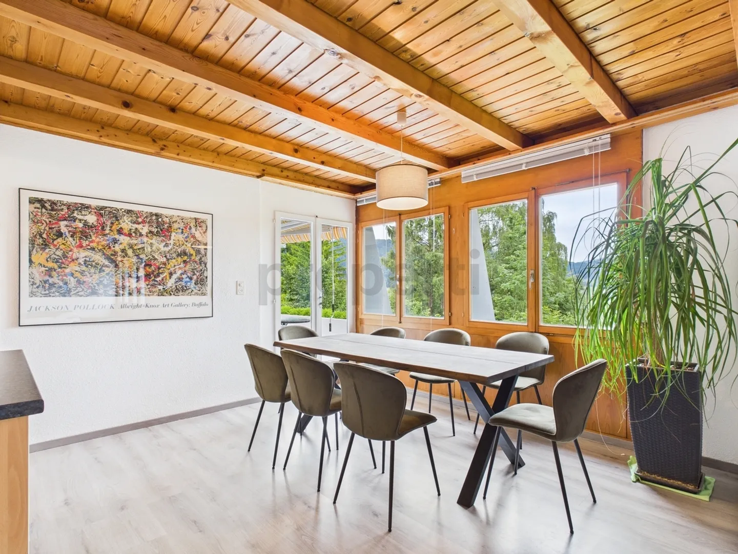 Outstanding furnished 4.5 room apartment in Oberägeri with fantastic view - Photo 2 of 11
