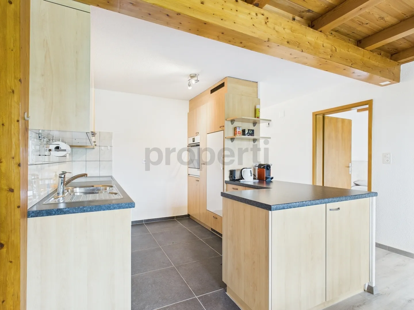 Outstanding furnished 4.5 room apartment in Oberägeri with fantastic view - Photo 4 of 11