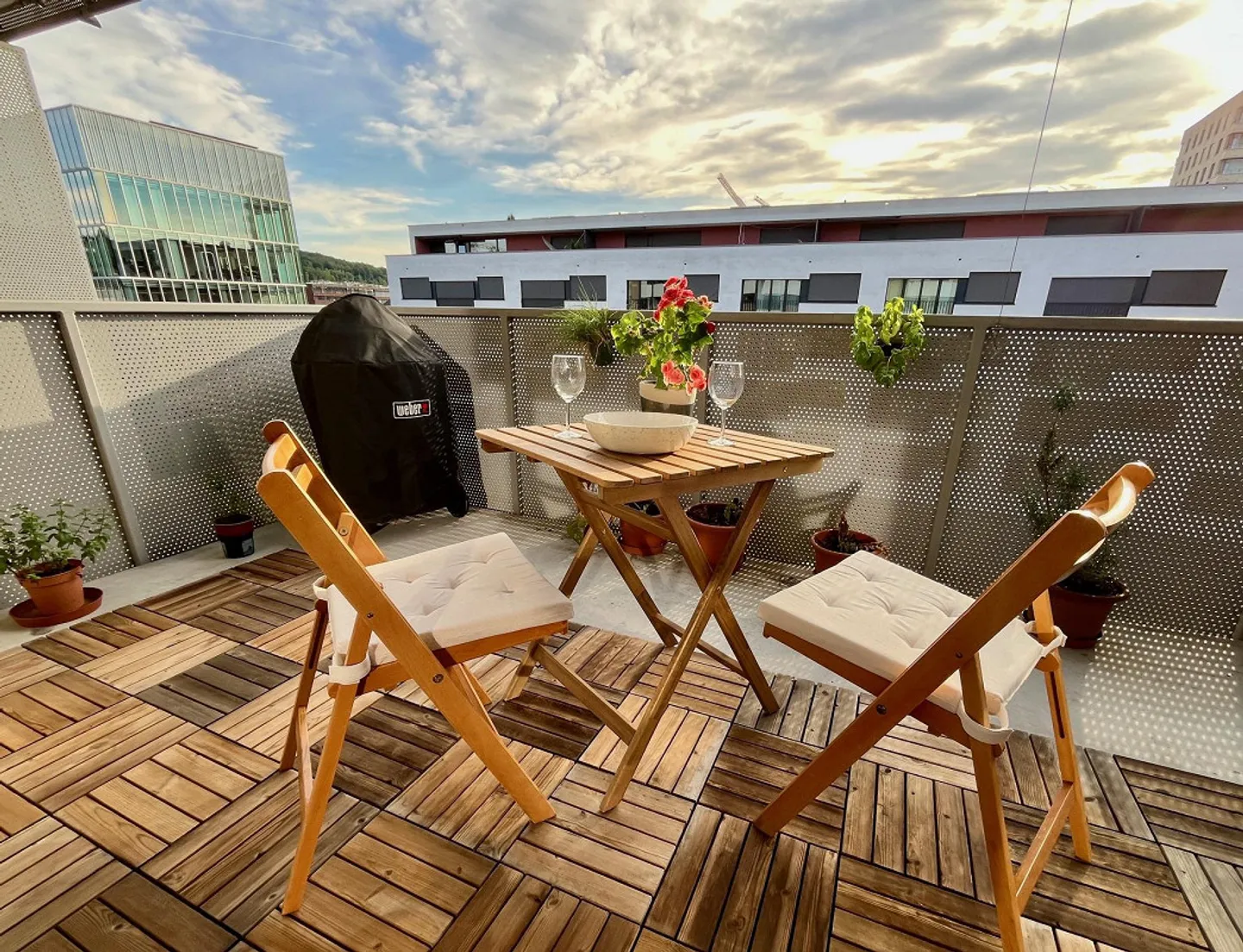 Large, modern, bright 3.5 room furnished apartment near Zurich - Photo 1 of 9