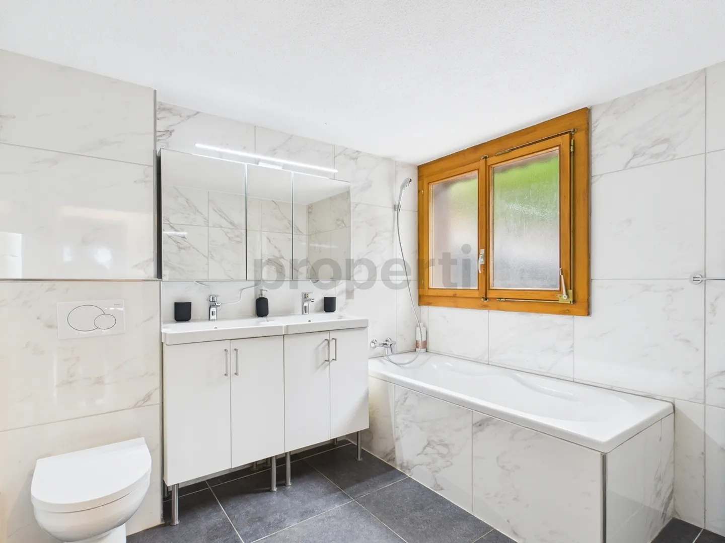Outstanding furnished 4.5 room apartment in Oberägeri with fantastic view - Photo 8 of 11