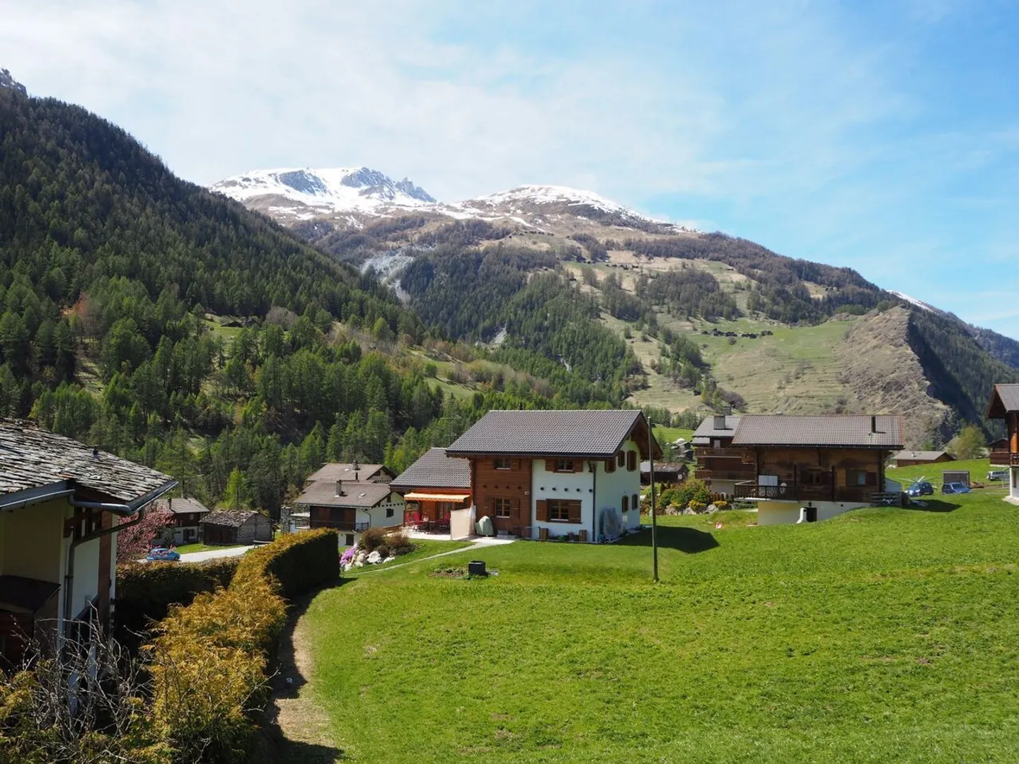 Charming contemporary apartment with unobstructed view in Evolène - Photo 10 of 12