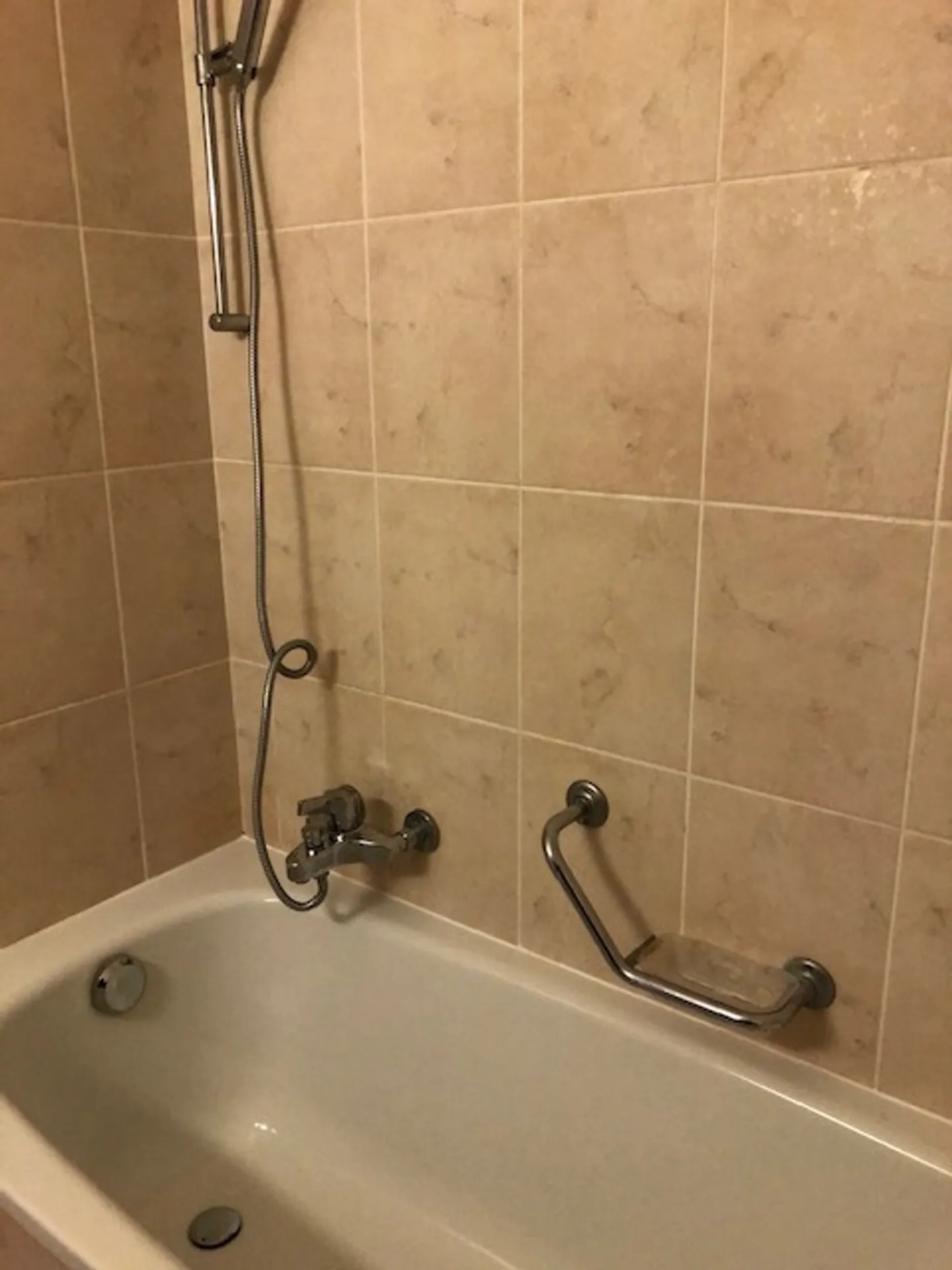 Appartamento in affitto - Foto 4 di 6