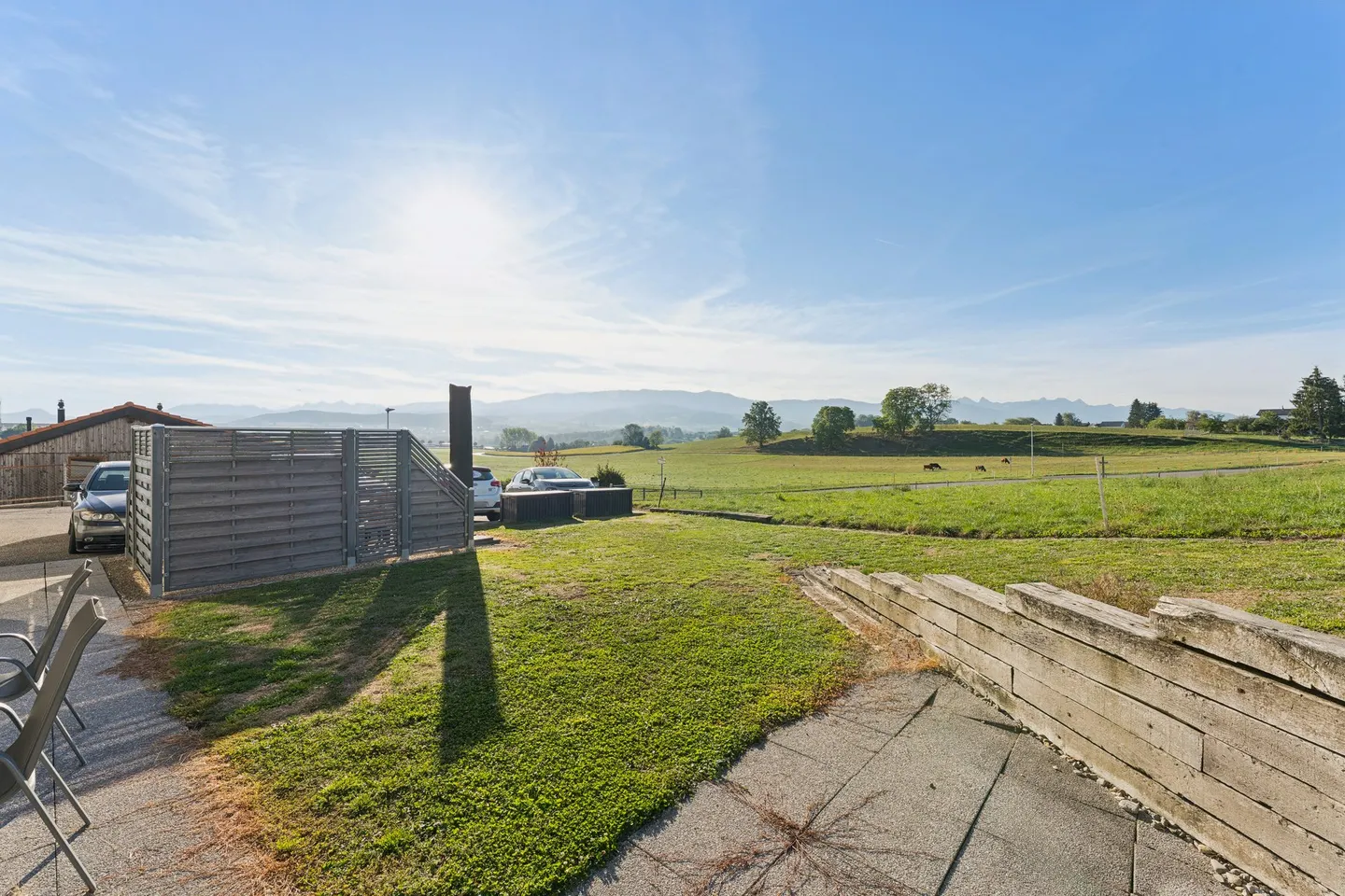 Beautiful house with 2 apartments and unobstructed view - Photo 11 of 12