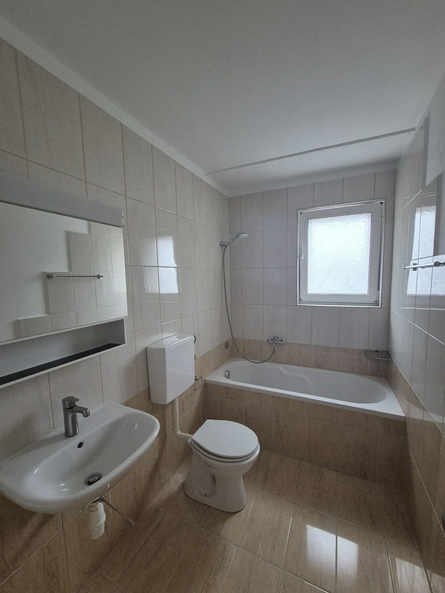 helle 4.5 Zimmer Wohnung in Langenthal - Foto 7 von 16