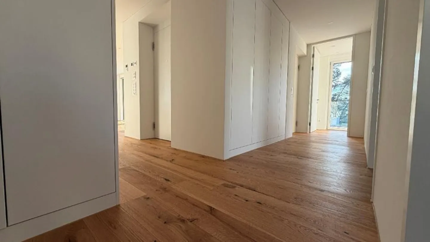 4½-Room Penthouse with Direct Lift Access and Generous Terraces - Photo 6 of 15