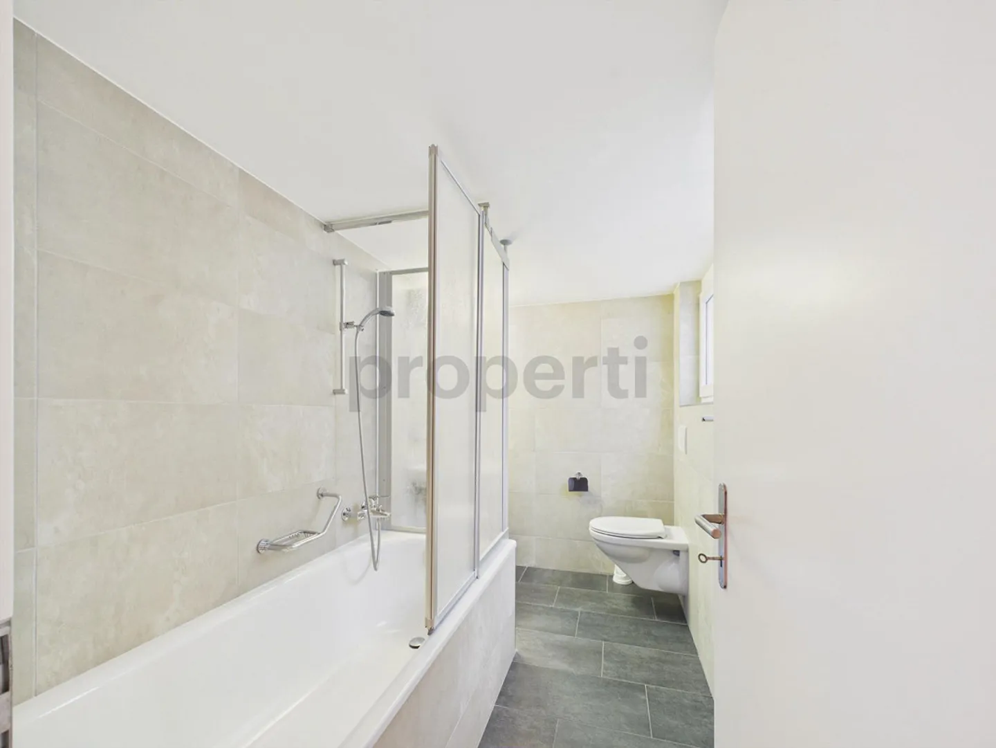 Charming Family Home in Glarus - Photo 13 of 14