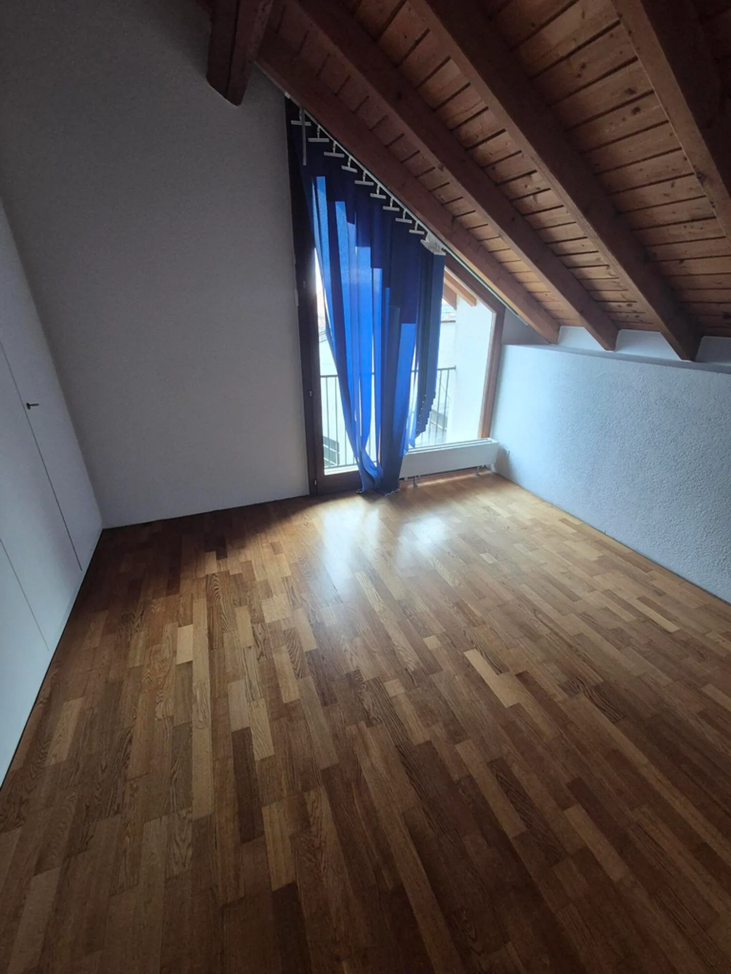 Charming 6.5-room duplex on the 1st floor - Photo 10 of 12