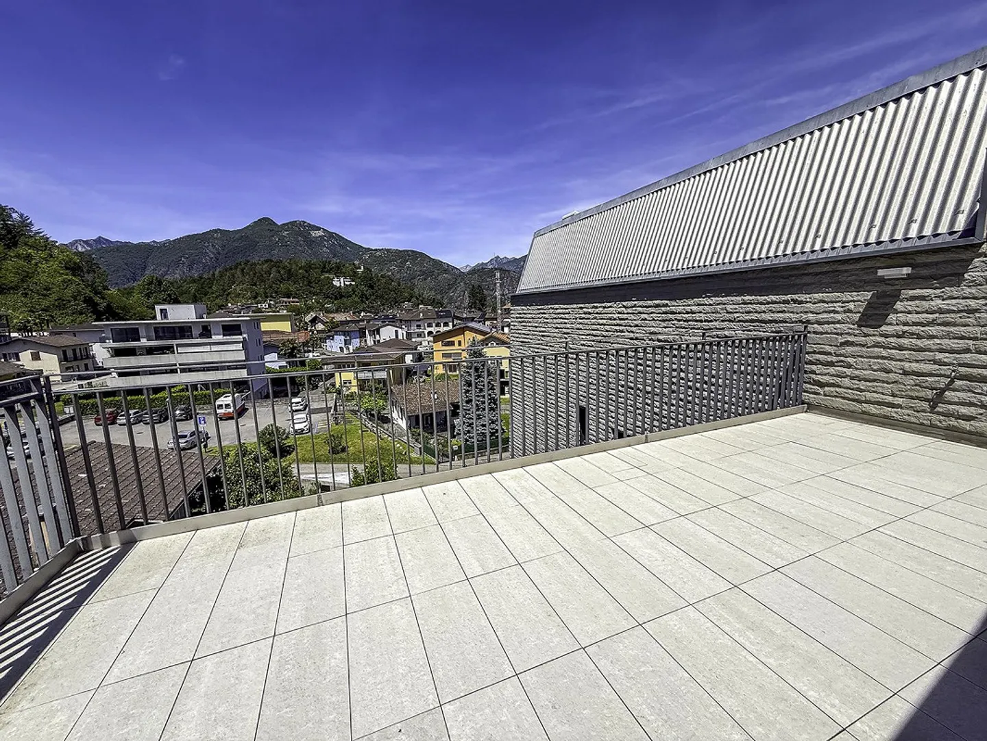 Grande Attico di 4.5 Locali duplex con terrazza panoramica - Foto 2 di 24