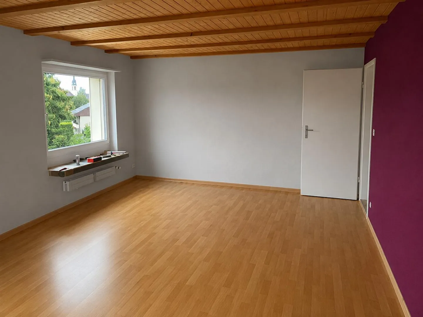 Shared Room - Photo 3 of 8