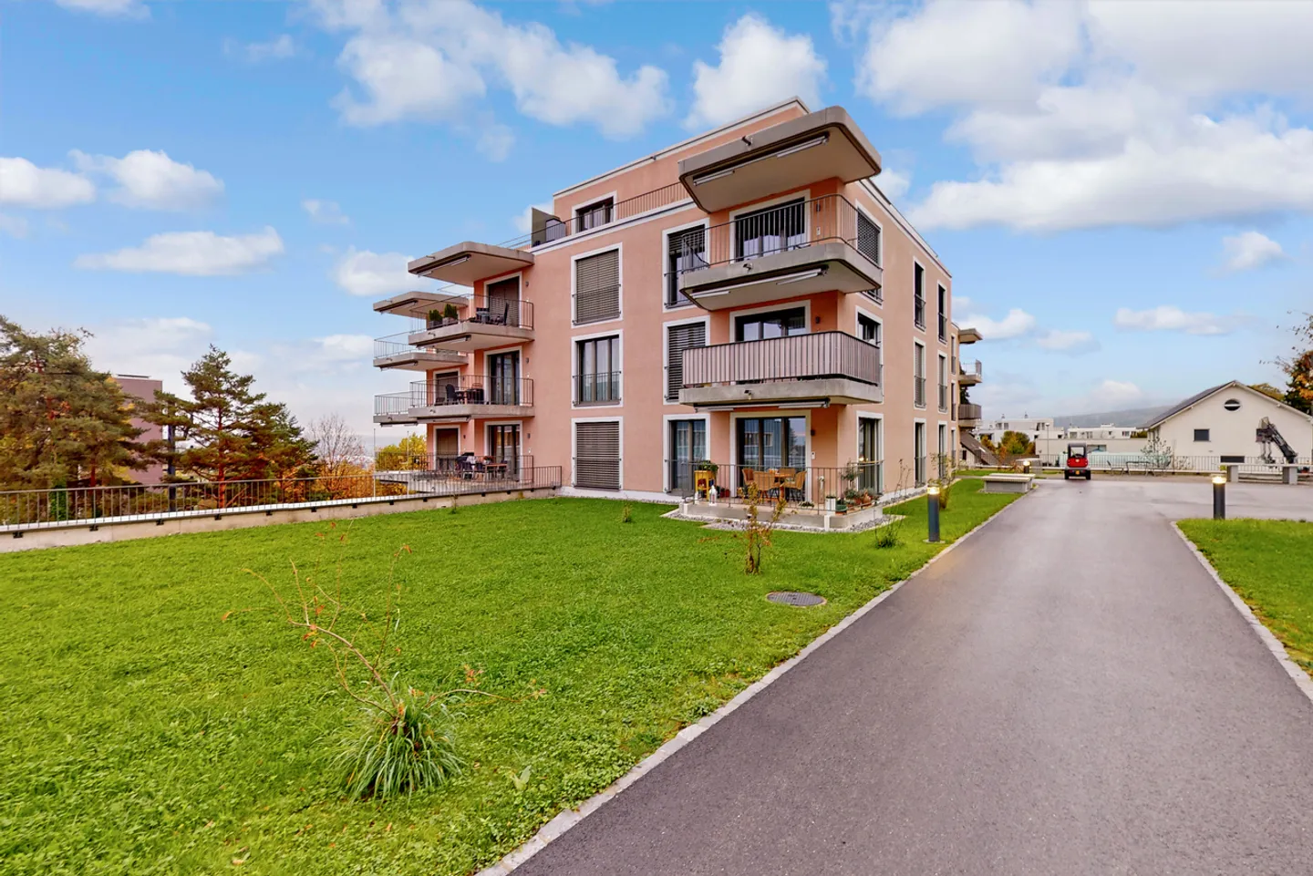 Appartement au rez-de-chaussée, idéal pour les célibataires. - Photo 1 sur 8